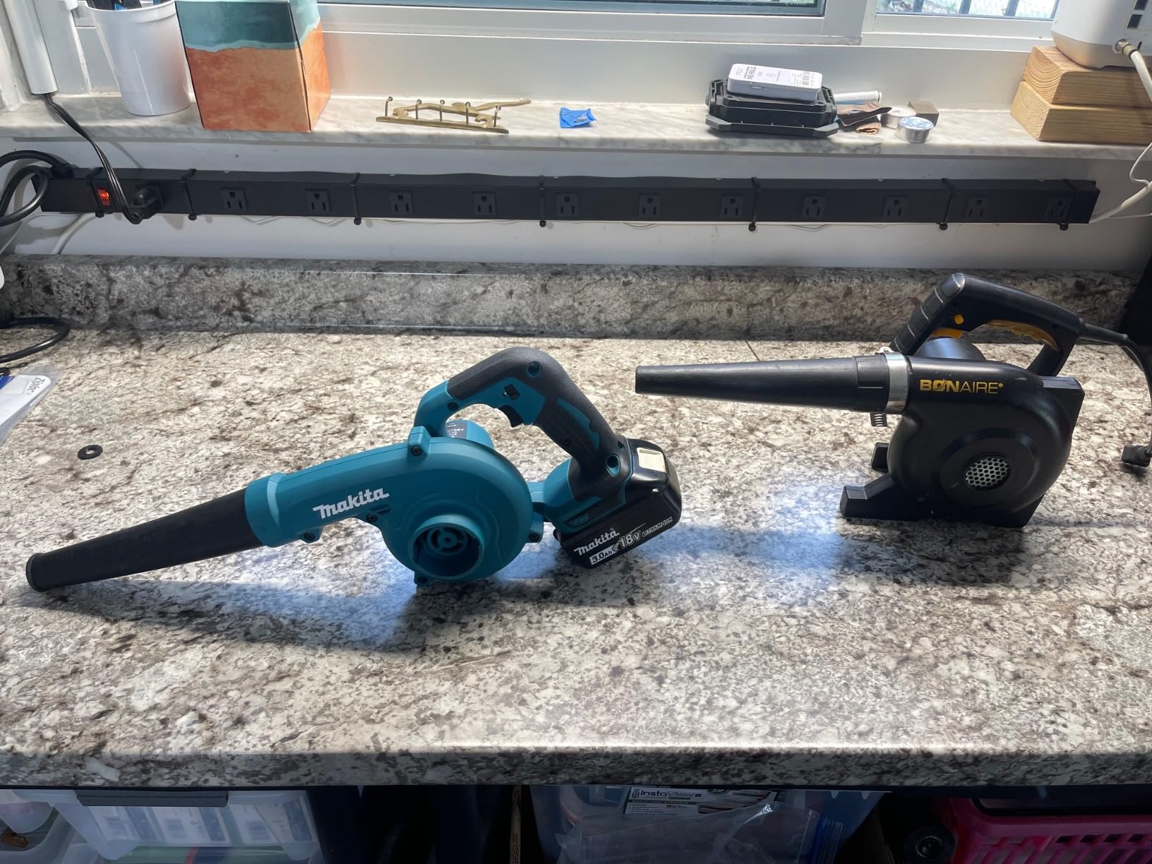 Makita DUB185Z Cordless Handheld Leaf Blower Powered by 18V LXT Li-Ion Battery customer photo 2