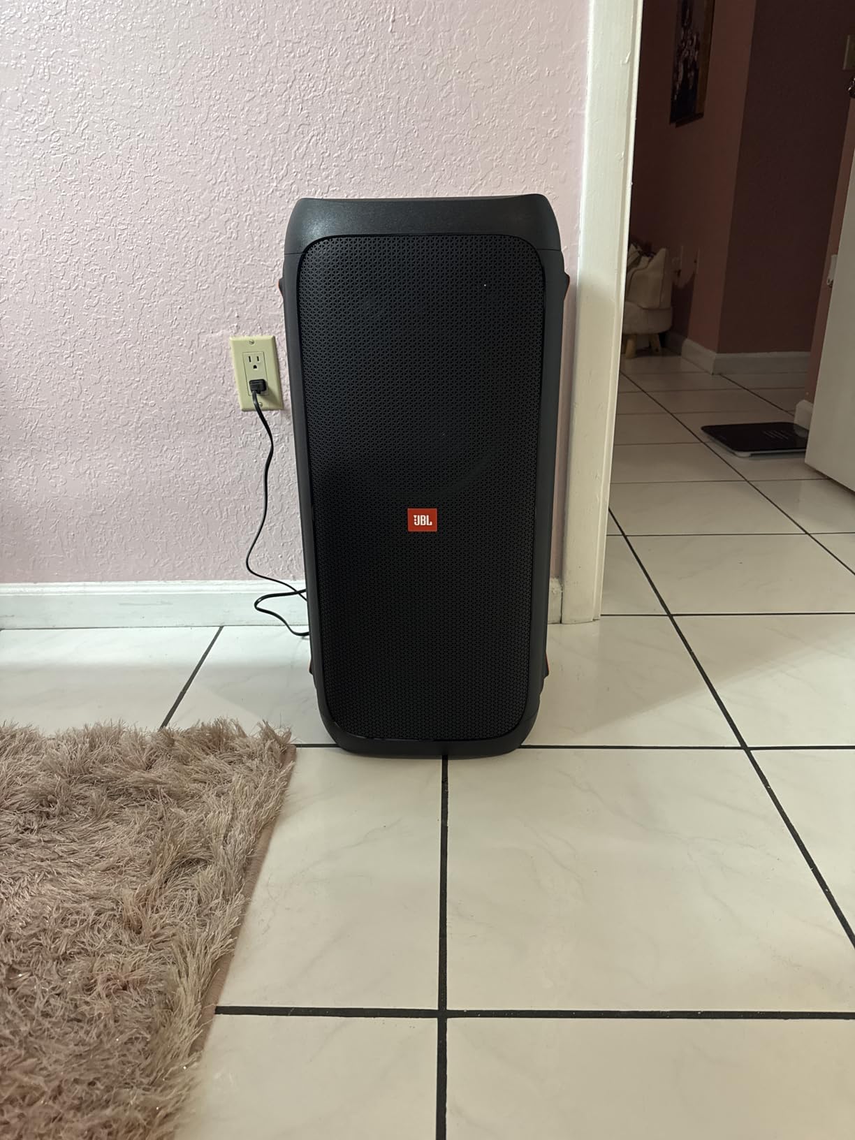 JBL Partybox 310 - Portable Party Speaker with Long Lasting Battery, Powerful JBL Sound and Exciting Light Show,Black customer photo 1