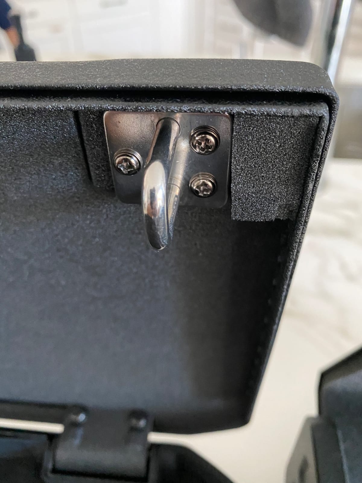 ONNAIS Iron SE Biometric Gun Safe for Handgun with Fingerprint Keypad Lock customer photo 1