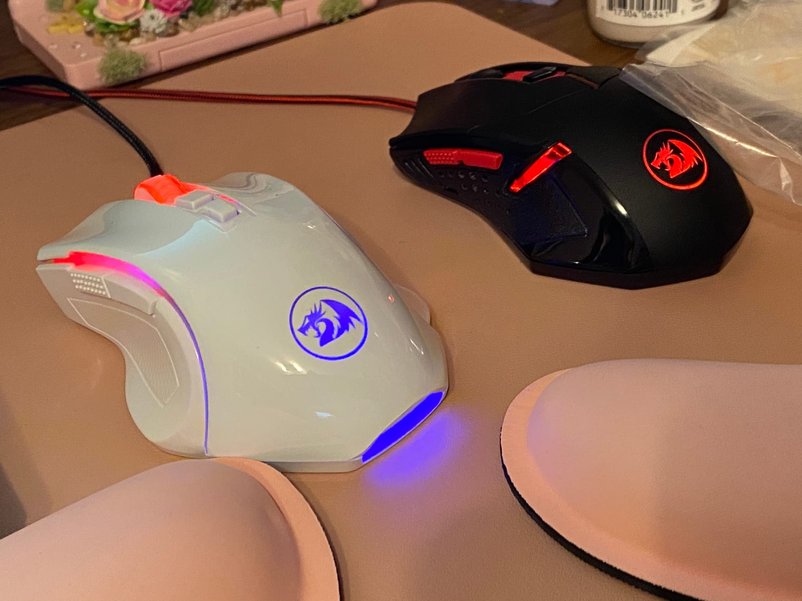 Redragon M602 Griffin RGB Gaming Mouse, Tri-Mode 2.4G/USB-C/Bluetooth Mouse Gaming, RGB Spectrum Backlit Ergonomic Mouse with 7 Programmable Backlight Modes up to 8000 DPI for Win PC Gamers (Wireless) customer photo 1