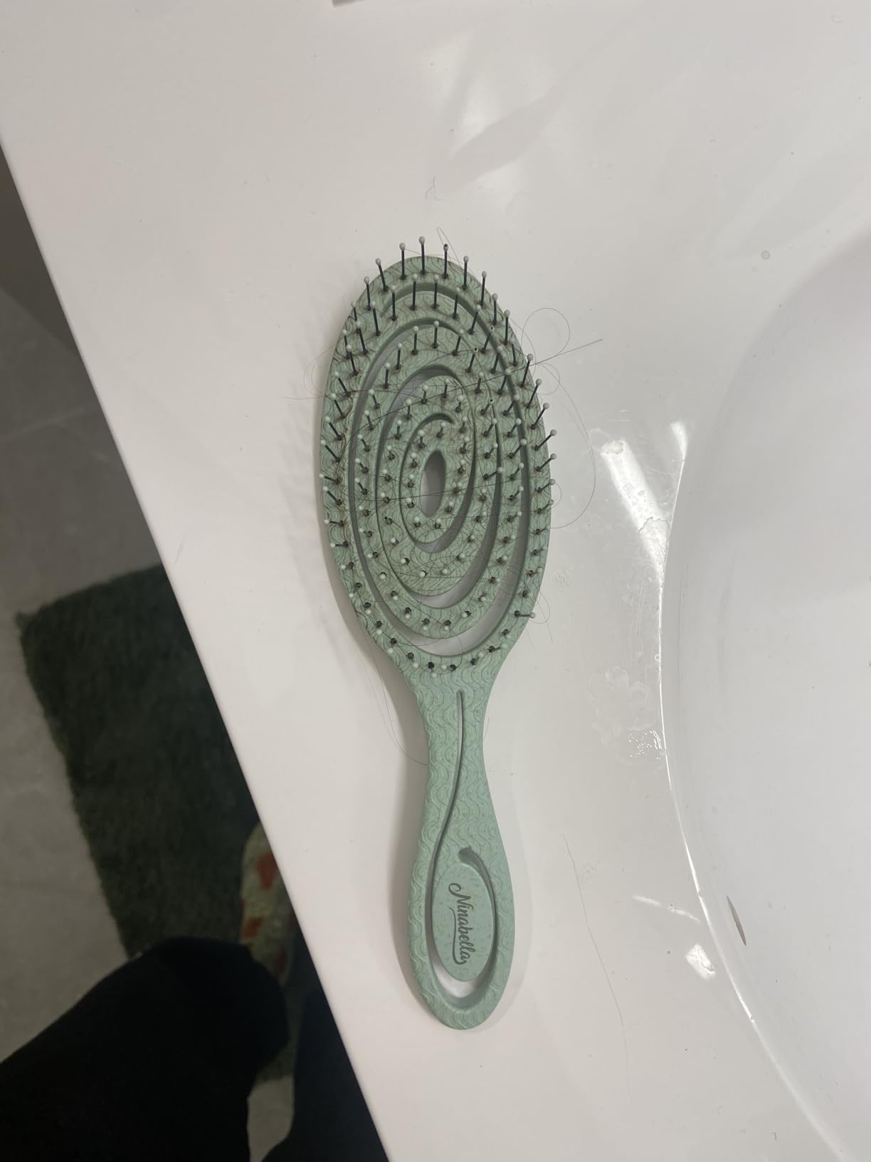 Ninabella Detangler Brush - No Tangle Hair Brush for Women, Fine, Thick and Long Hair - Hairbrush for Wet and Dry Hair, Gentle on the Scalp - Green customer photo 2