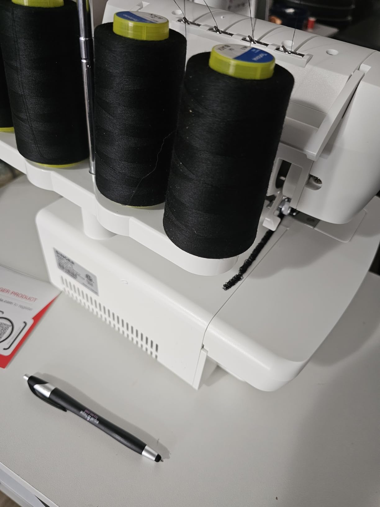 SINGER® S0100 High Speed Serger Overlock Machine, 2-3-4 Thread Capability customer photo 1