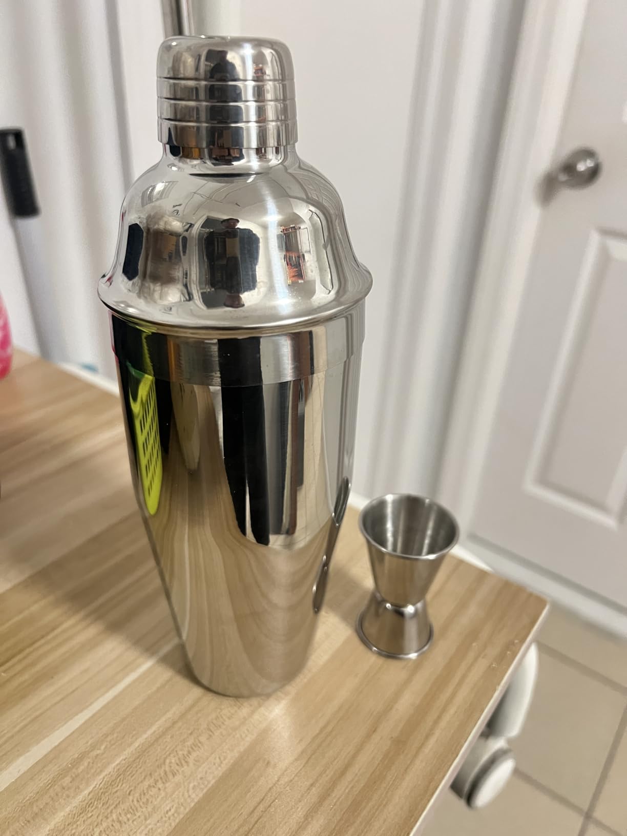 WPHUAW 24oz Cocktail Shaker Bar Set-Professional Margarita Mixer Drink Shaker Professional Stainless Steel Bar Tools Built-in Bartender Strainer for Martini Kit customer photo 1