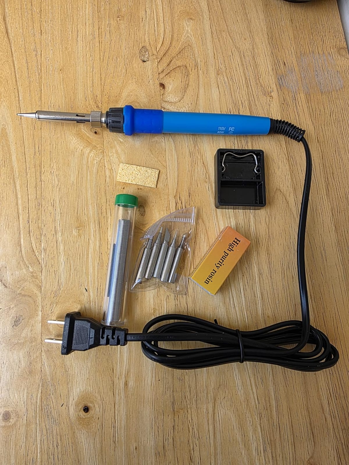 Soldering Iron Kit, 80W 110V LCD Digital Solder Iron Pen with Ceramic Heater, Portable Welding Tools with 5pcs Tips, Stand, Solders Wire, Sponge, Paste, for Metal,Electric Repairs, DIY customer photo 1