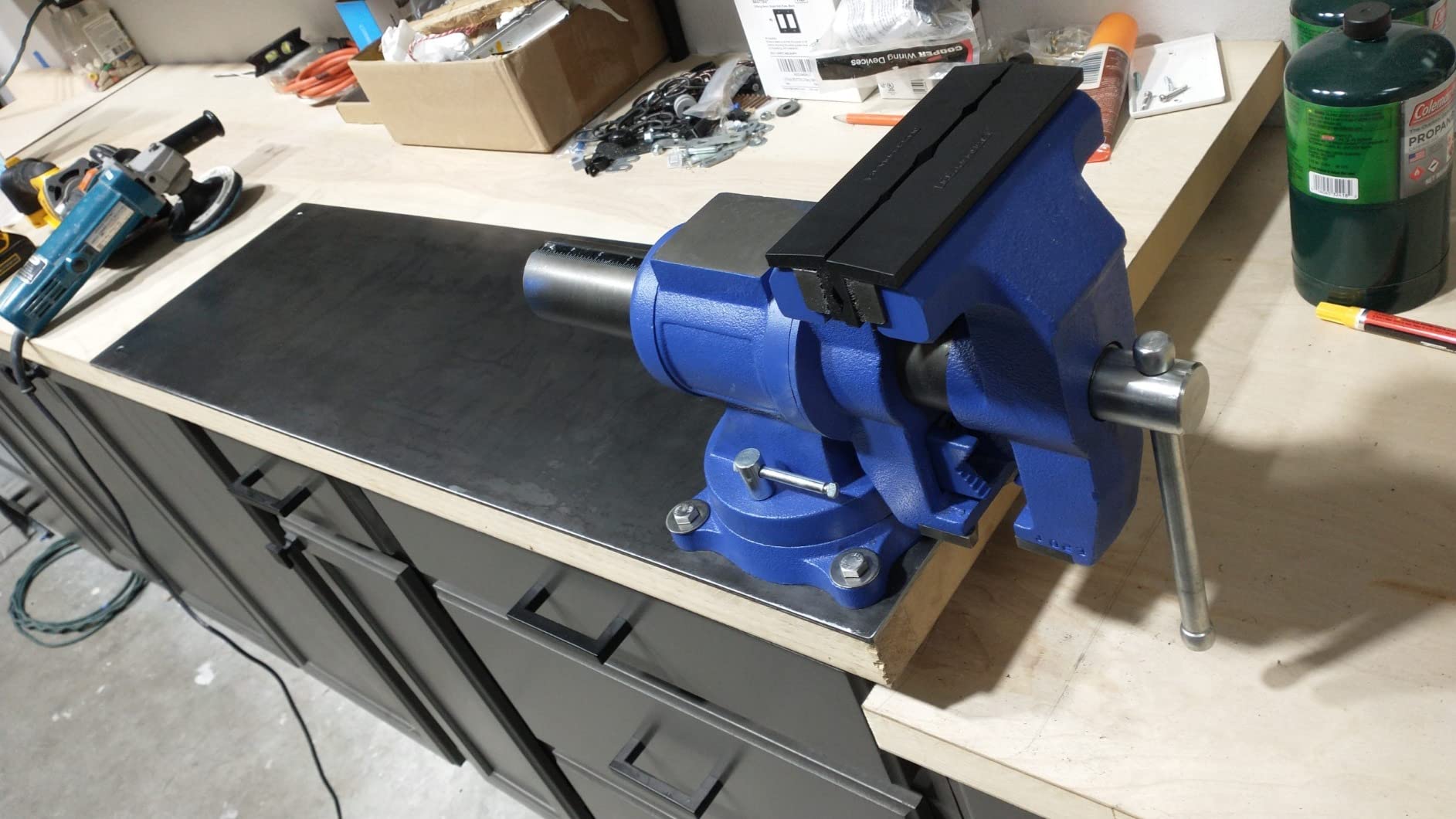 Forward DT150B 6 Inch Heavy Duty Bench Vise with 360° Swivel Base and Head customer photo 1