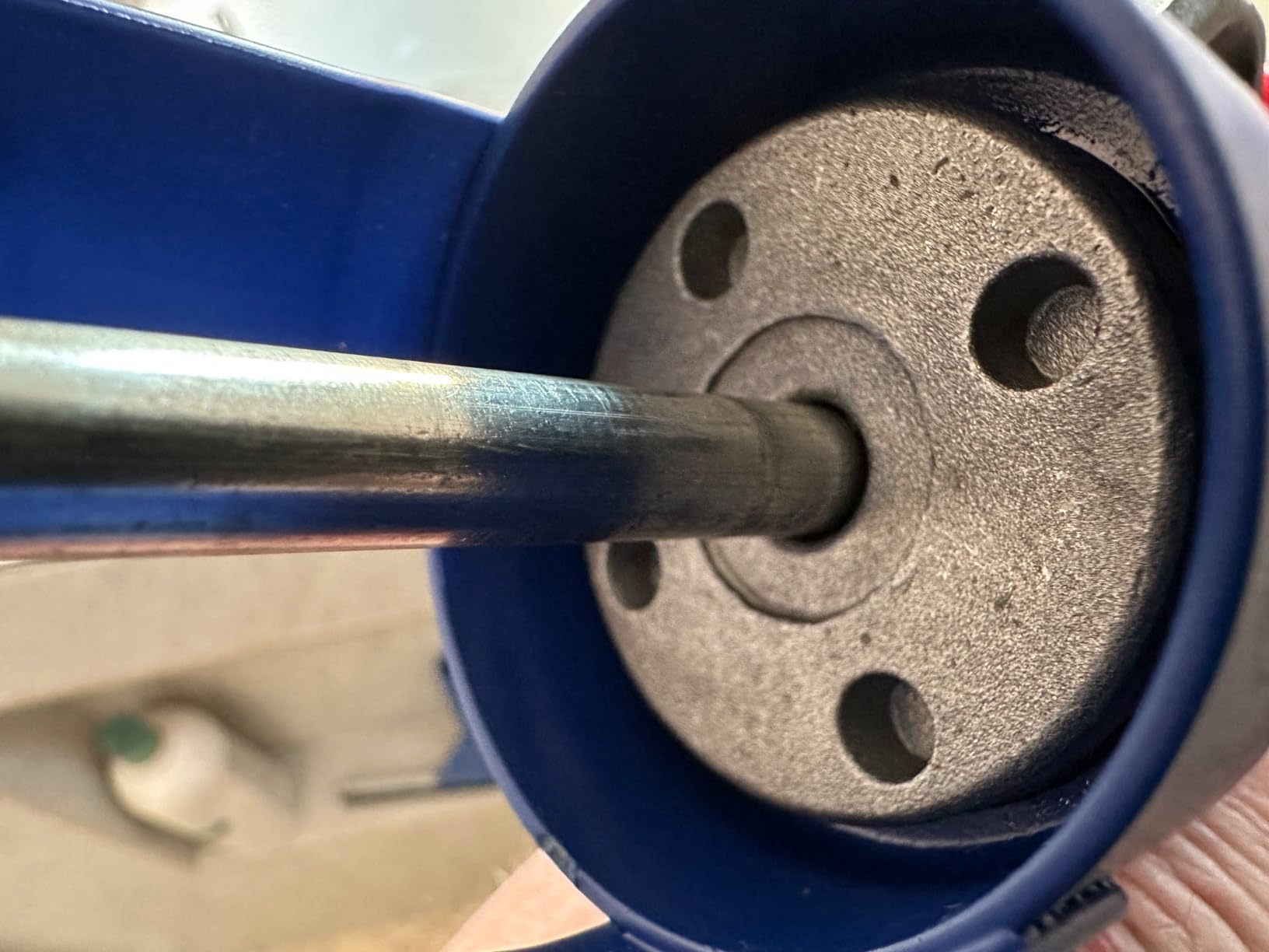 WORKPRO Caulking Gun, Hand Caulk Gun with Adjustable 9:1&18:1 Thrust Ratio customer photo 2