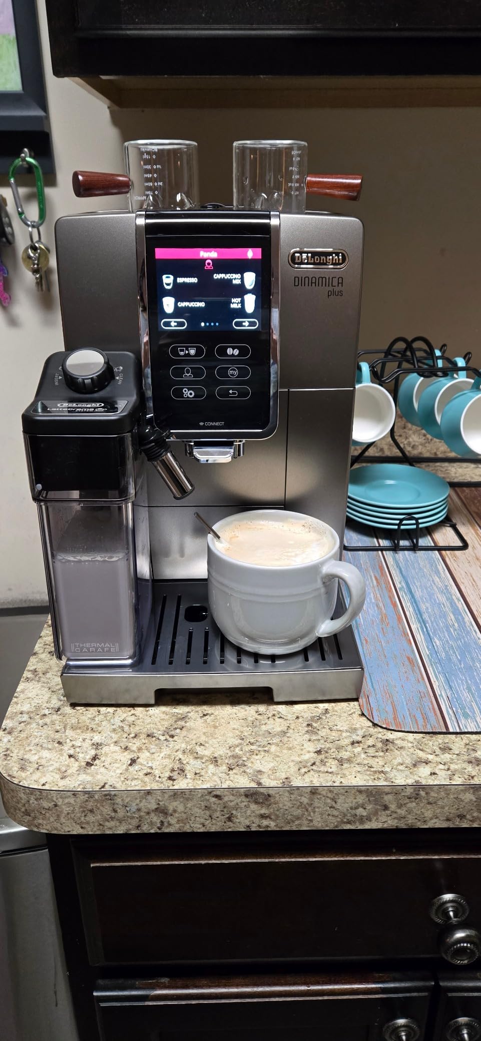 De'Longhi Dinamica Plus Connected Espresso & Coffee Machine with Automatic Milk Frother, 18 Recipes, Built in Grinder, App Compatible, LatteCrema Technology for Ideal Milk Texture, Color Touch Display customer photo 1