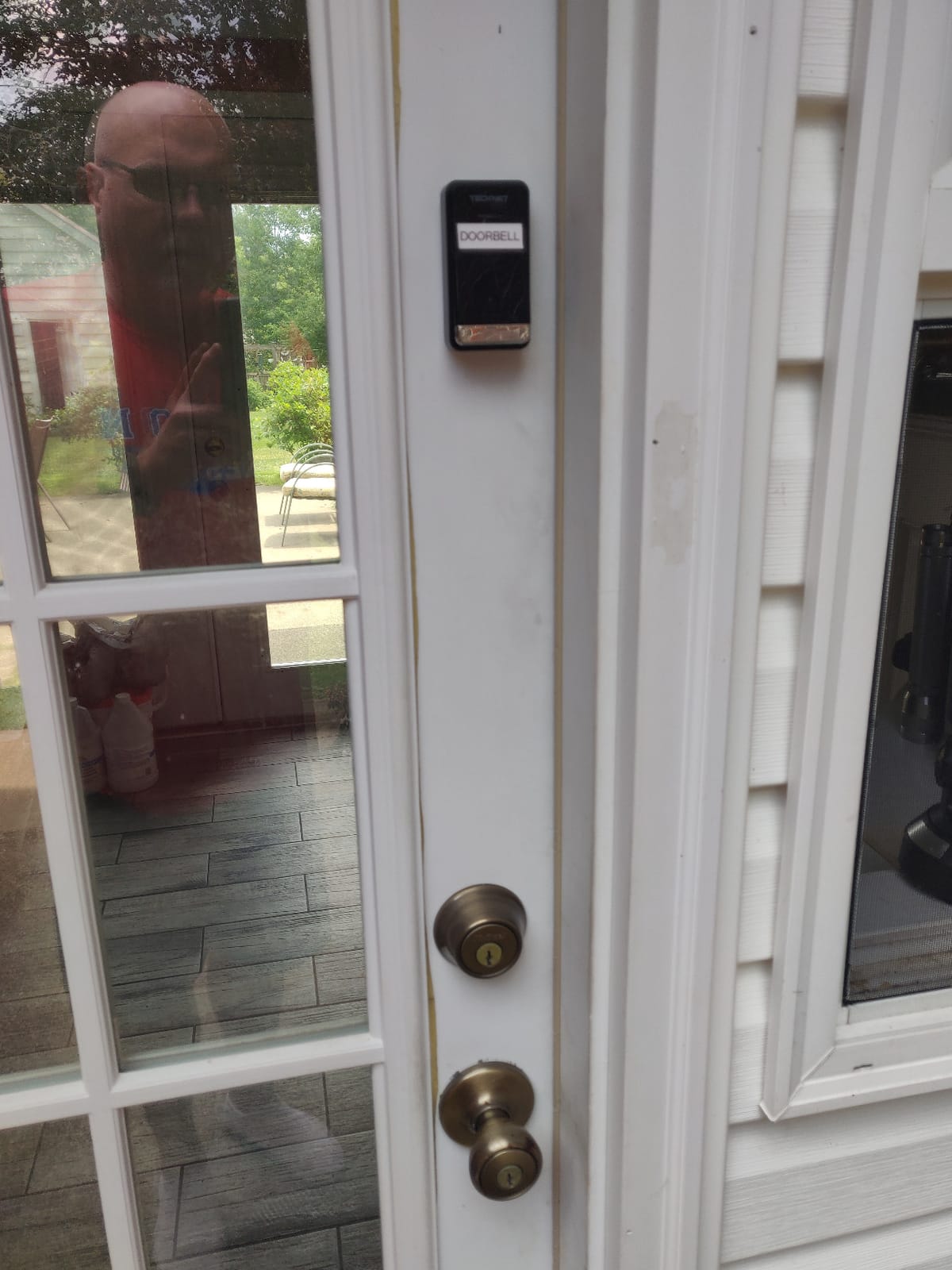 TECKNET Wireless Doorbell, Self-Powered Doorbell, 0-110db Plug-through Wireless Doorbell Ringer for Homes Classroom, IP66 Waterproof 1300ft Door Chime with Extra Socket, 60 Chimes, LED Light (White) customer photo 1