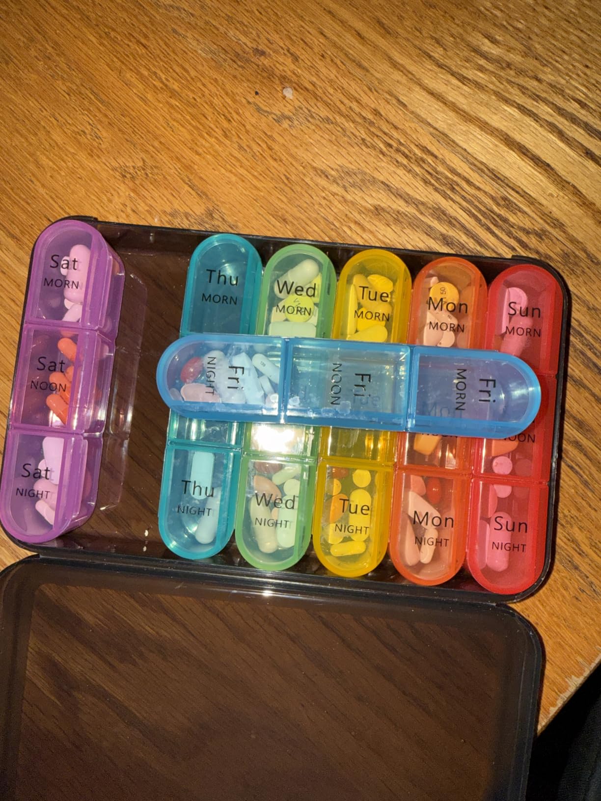 Daviky Pill Organizer 3 Times a Day, Pill Box 7 Day, Weekly Travel Case customer photo 2