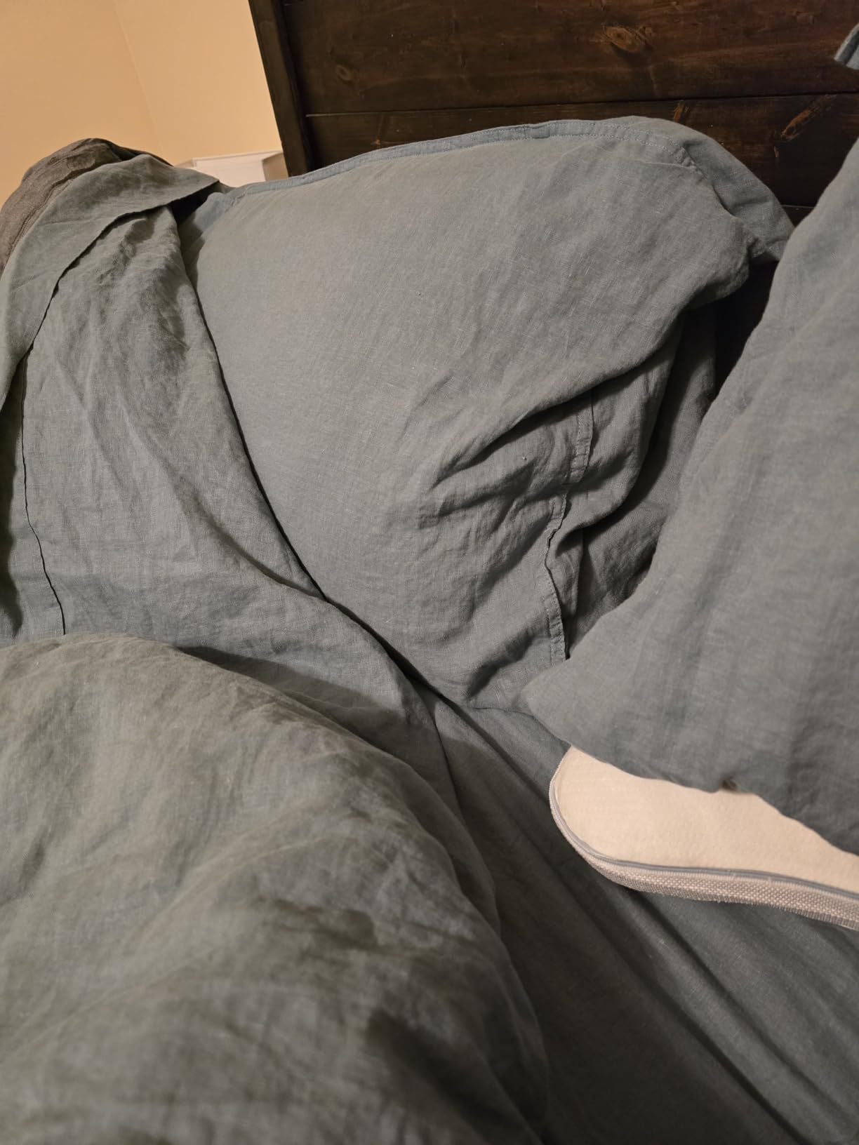 EVERLY Linen Sheets Set Queen Size, 100% French Stonewash Pure Linen, 4 Pieces (1 Flat Sheet, 1 Fitted Sheet, 2 Pillowcases), Deep Pocket Natural Bedding Set, Not Dyed, Suitable for Hot Sleepers customer photo 1