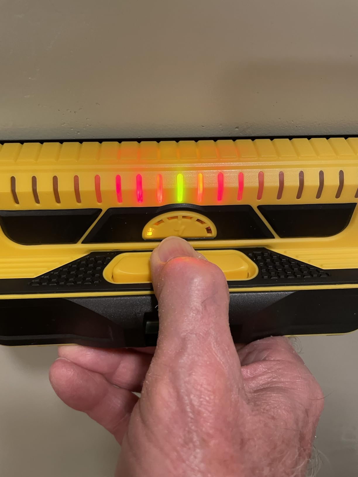 Franklin Sensors Prosensor M210 Stud Finder with Live Wire Detection | 13-Sensor Wall Scanner, Wood and Metal Stud Detector, Made in the USA, Shows Full Width of Studs customer photo 2