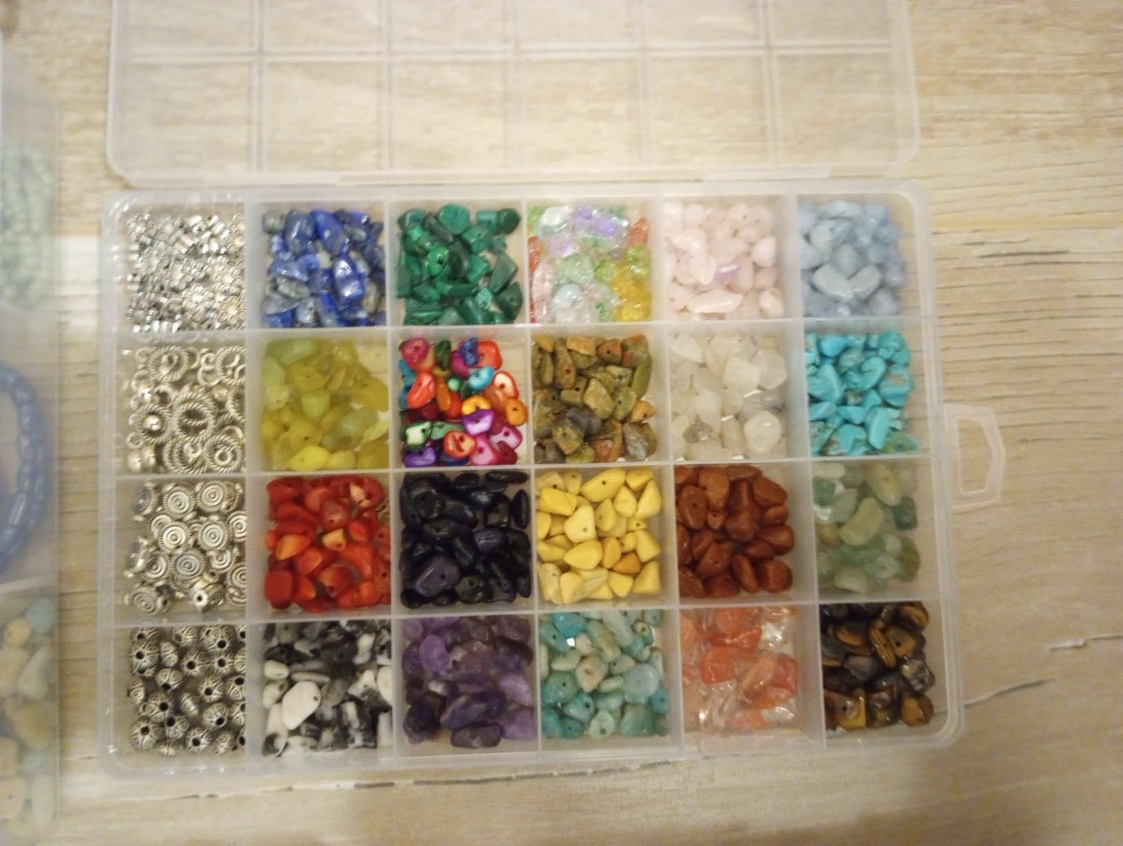 Xmada Jewelry Making Supplies Kit - 1587 PCS Beads, Crystal Beads, Jewelry Pliers, Beading Wire, Earring Hooks, Rings, Bracelets for Girls and Adults customer photo 1
