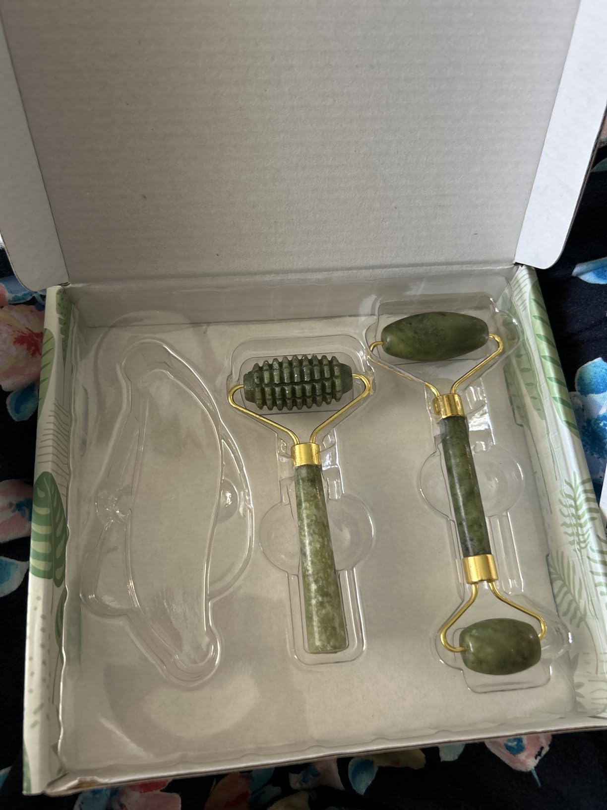 Charmonic 6 in 1 Ice Roller & Jade Roller and Gua Sha Set, Facial Massage Kits, Facial Roller Kit with Gua Sha Tool and Silicone Brush, Anti-Aging Jade Stone Massager for Face, Eyes, Neck Massage customer photo 1