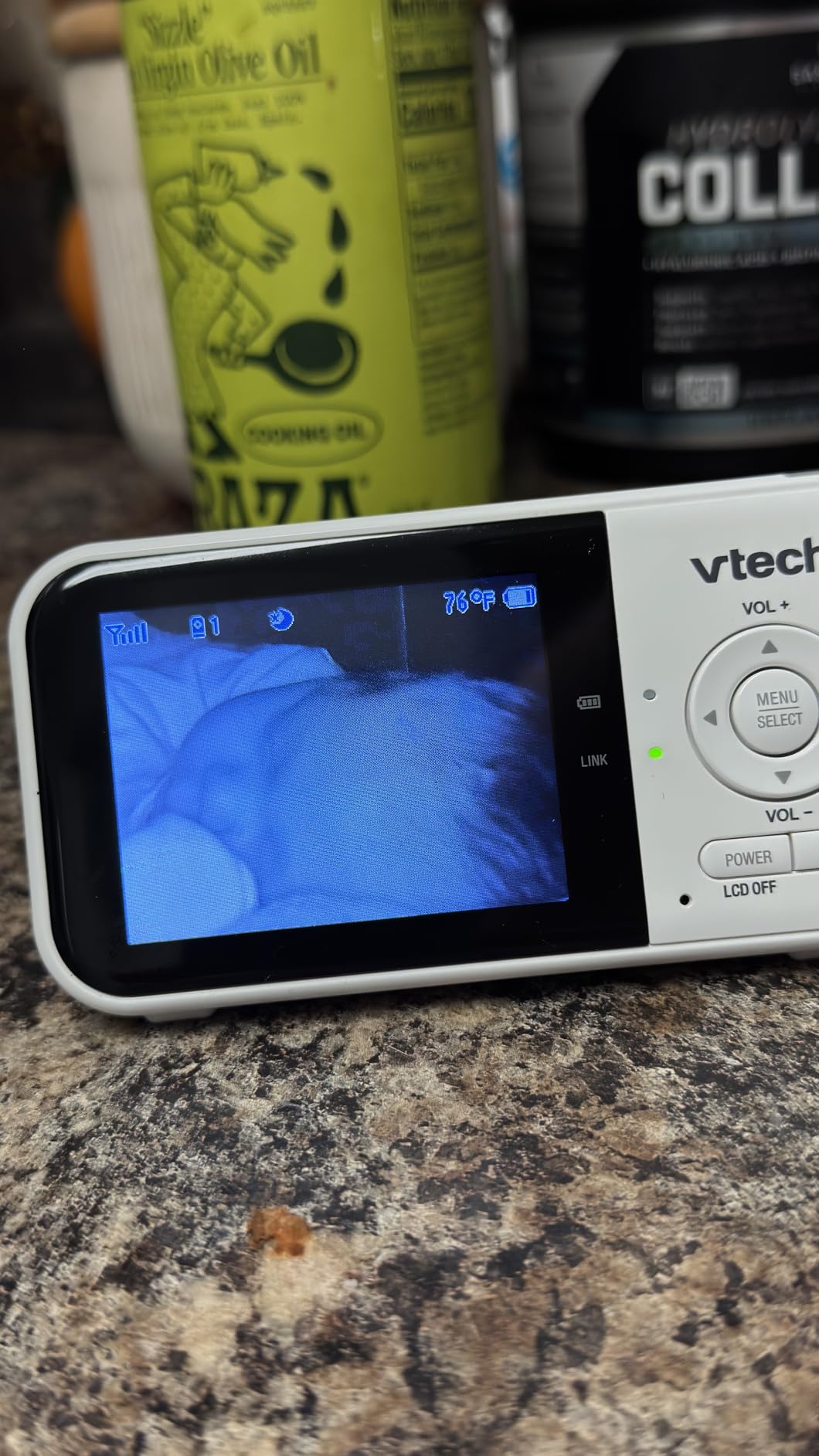 VTech Baby Monitor No WiFi with 2 Cameras – 19-Hour Battery, Patrol Mode for Twins & Two Rooms, 1000ft Range, Auto Night Vision, Two-Way Talk, Temperature Sensor | VM819-2 customer photo 1