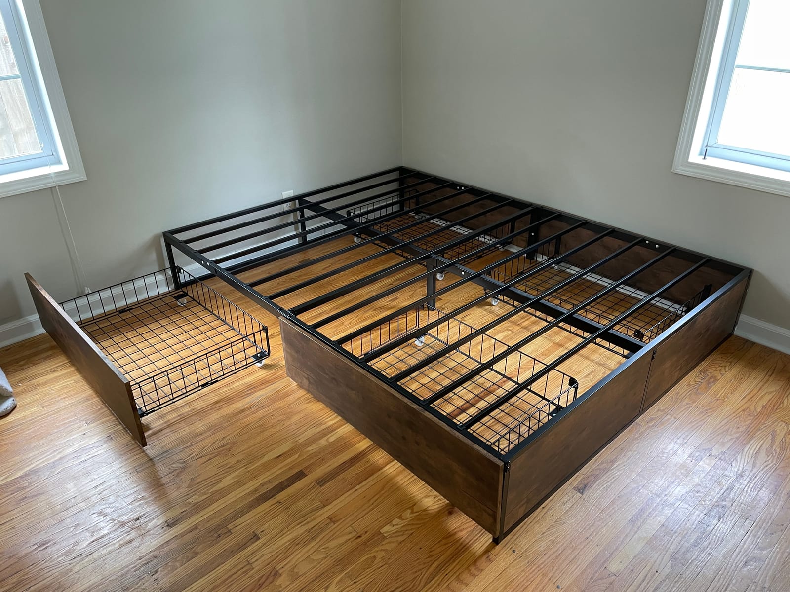 SHA CERLIN Queen Size Platform Bed Frame with 4 Storage Drawers customer photo 1