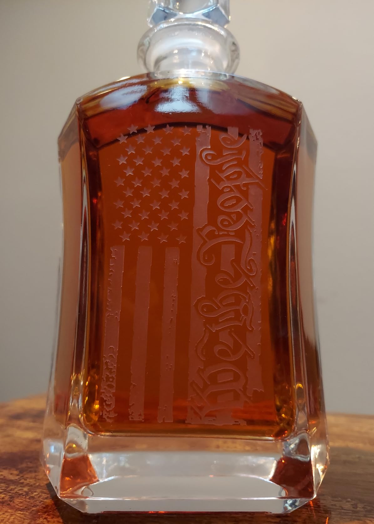 Whiskey Decanter Engraved We The People American Flag Decanter Set with 2 Glasses for Liquor Scotch Bourbon or Wine, Father's Day Patriotic Gift customer photo 2