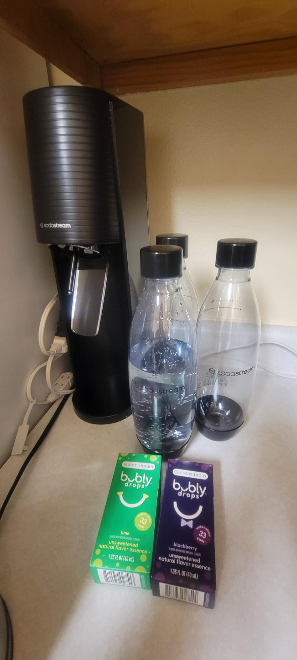 SodaStream TERRA Sparkling Water Maker, Value Bundle, CQC CO2 System, Includes 2 Quick Connect 60L CO2 Cylinders, 3 Dishwasher Safe BPA Free Bottles, 2 bubly Flavor Drops, Make your own Pepsi, Black customer photo 2