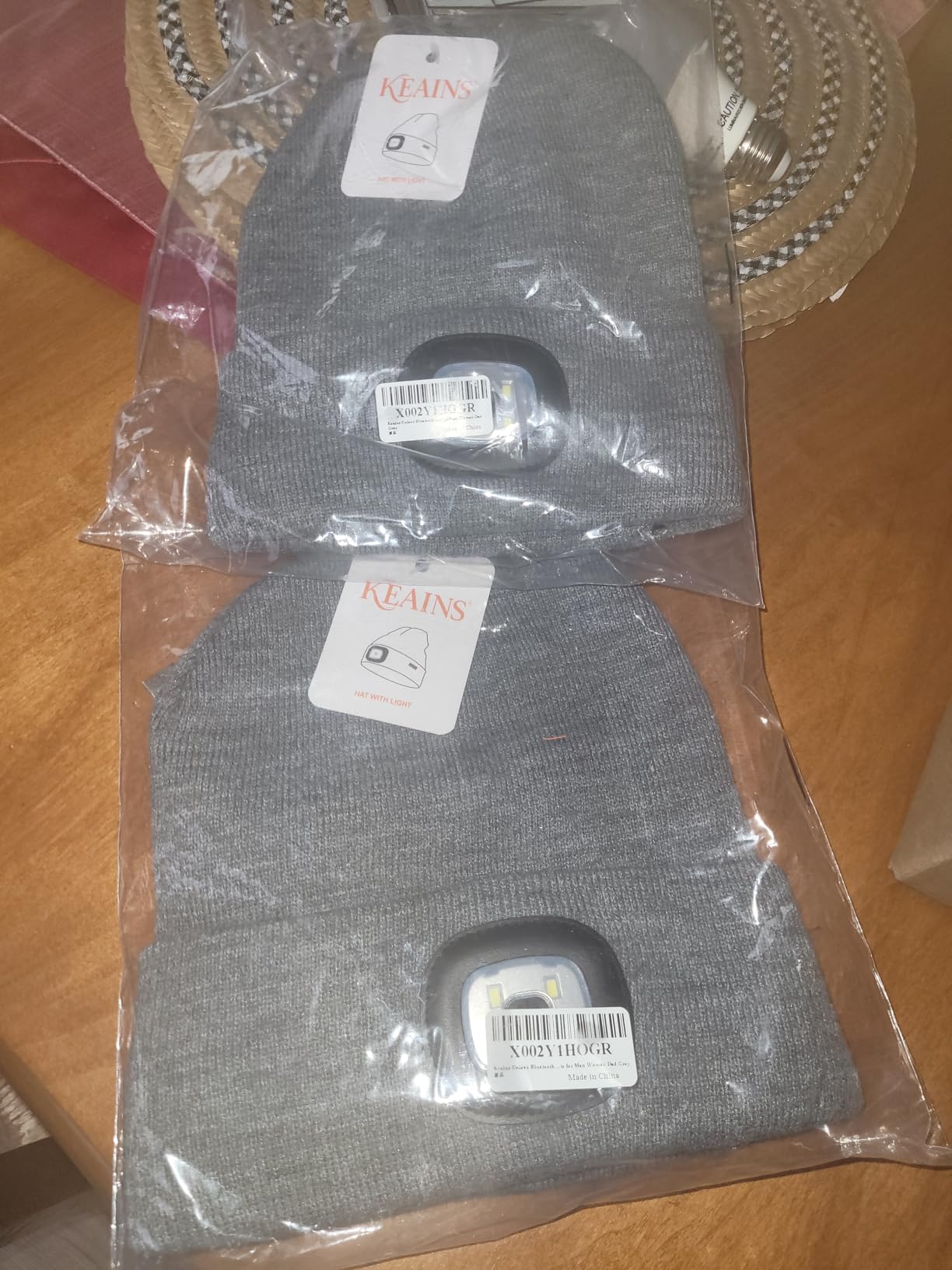 Keains Bluetooth Beanie with LED Light, Gifts for Men Women Dad customer photo 2