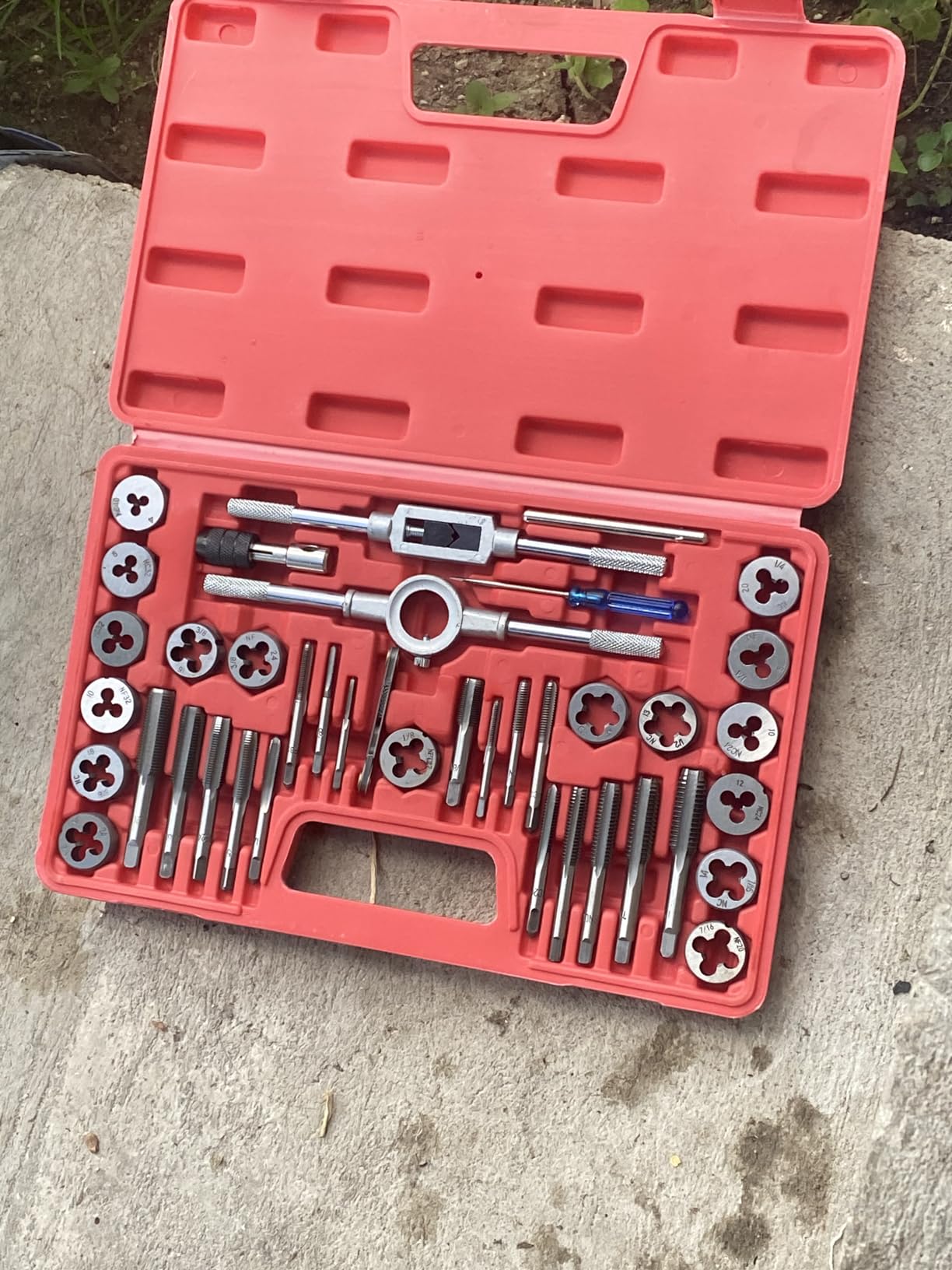 Anfrere 80pcs Tap and Die Set for Cutting External and Internal Threads customer photo 1