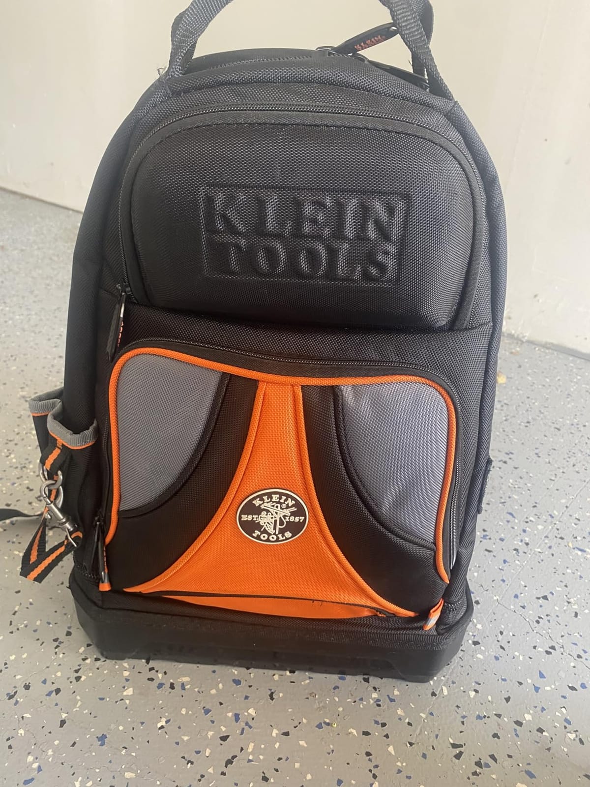 Klein Tools 80038 Backpack Tool Kit, Tradesman Pro Backpack, Zipper Tool Bags, and Magnetizer, 4-Piece customer photo 1