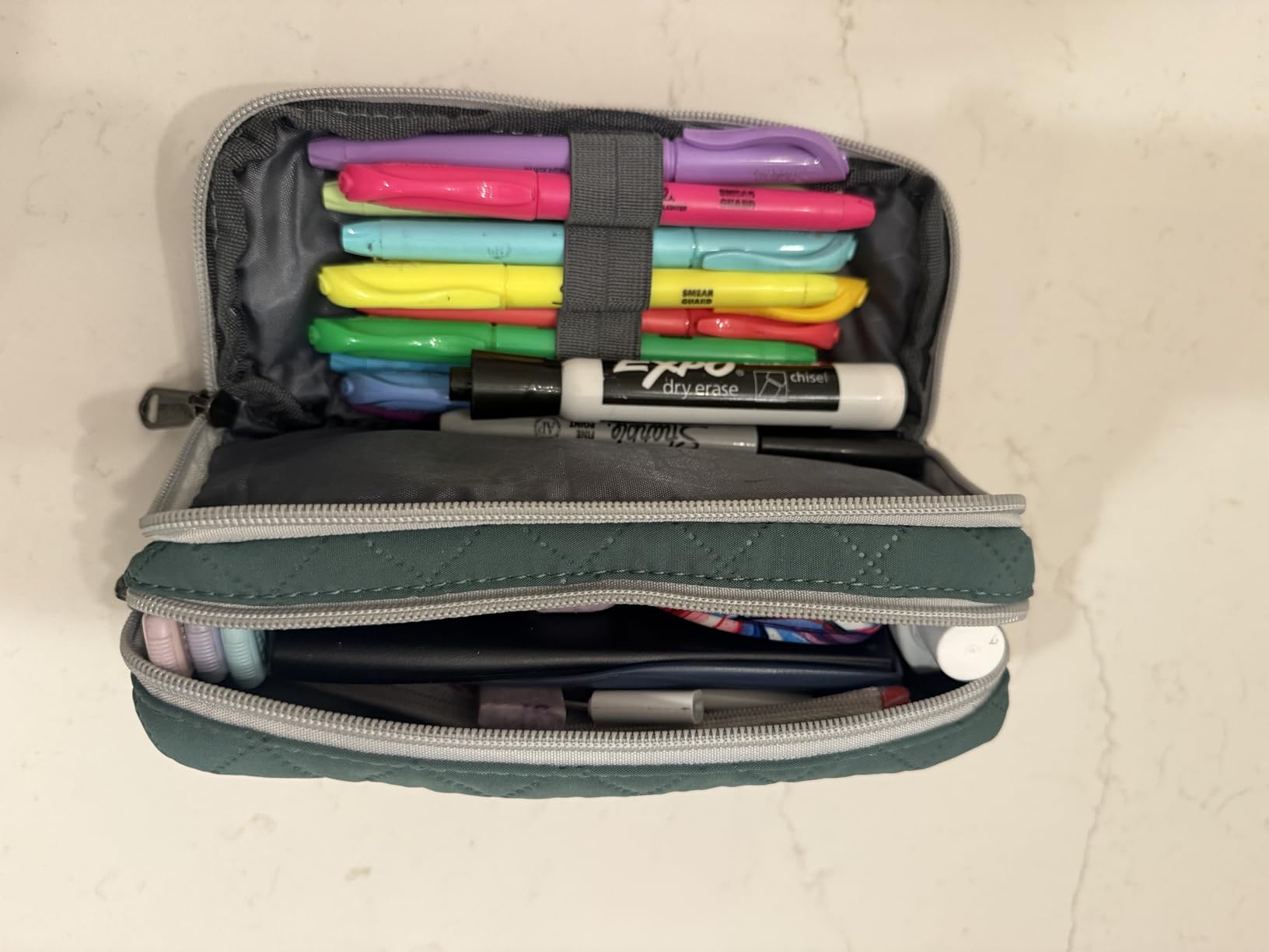 Della Gao Large Pencil Case, Big Capacity Pencil Pouch with 2 Compartments customer photo 2