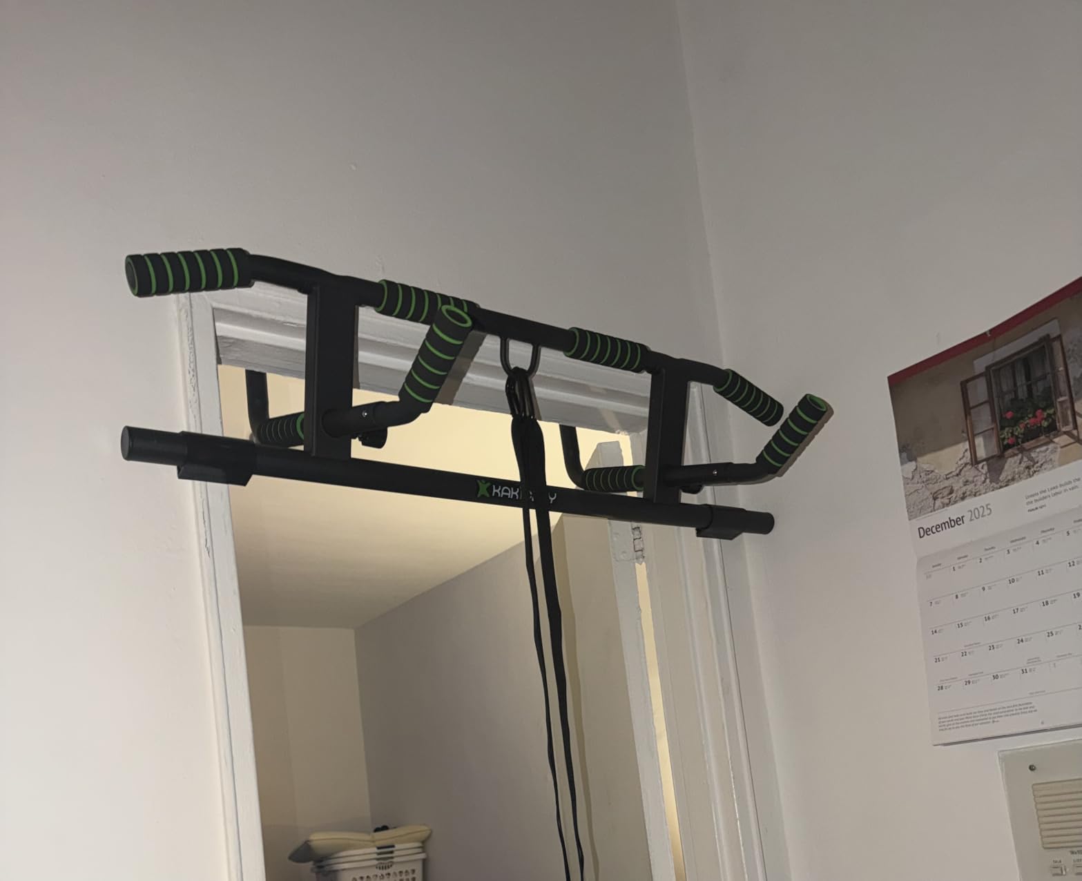 KAKICLAY 2026 Upgrade Multi-Grip Pull Up Bar with Smart Larger Hooks Technology - USA Original Patent, Designed, Shipped, Warranty customer photo 1