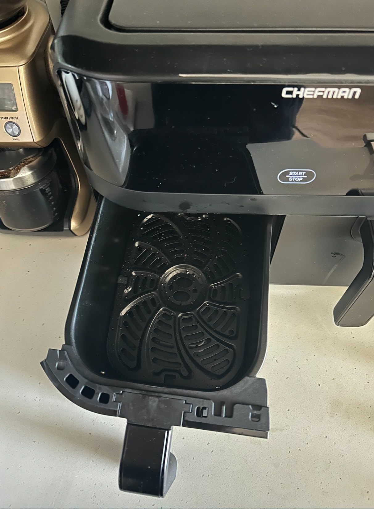 Chefman TurboFry Touch Dual Air Fryer, Maximize The Healthiest Meals With Double Basket Capacity, One-Touch Digital Controls And Shake Reminder For The Perfect Crispy And Low-Calorie Finish customer photo 1