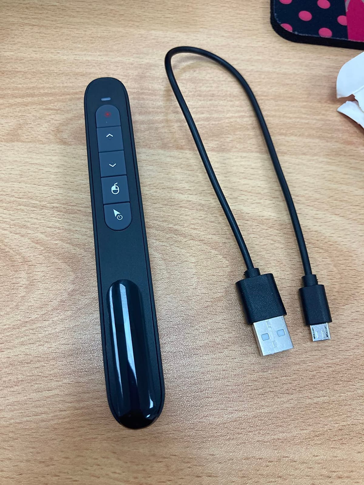 DINOSTRIKE Wireless Presenter Remote with Air Mouse Control, Rechargeable USB A&C Presentation Clicker PPT Pointer RF 2.4GhZ PowerPoint Clicker Slide Advancer for Computer Laptop Mac customer photo 2