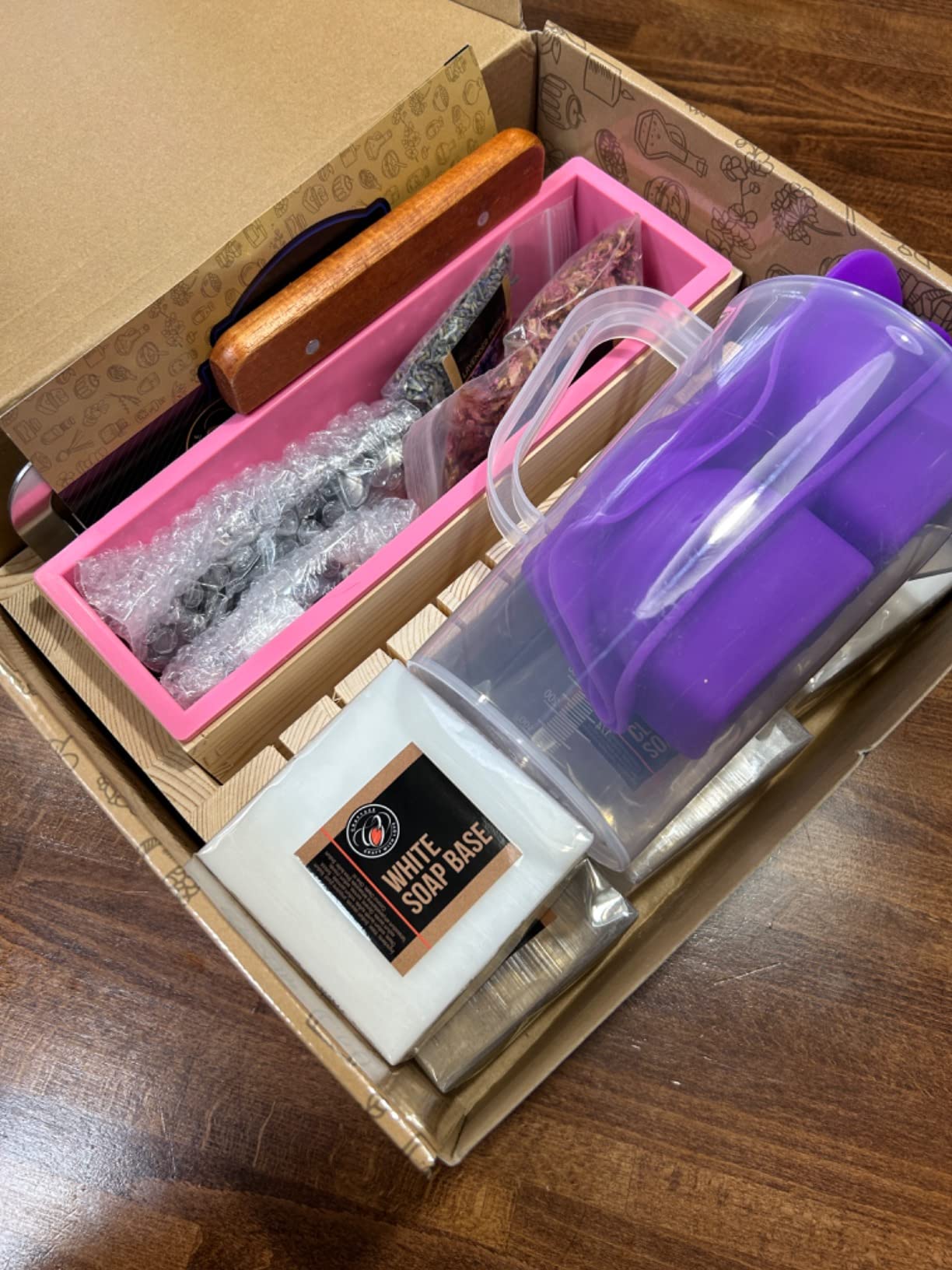CraftZee Large 𝗣𝗥𝗘𝗠𝗜𝗨𝗠 Deluxe Soap Making Kit - All-in-One Soap Making Supplies with Soap Base, Soap Cutter Box, Silicone Loaf Molds, Fragrances & More - Homemade Melt & Pour DIY Craft Kits customer photo 2