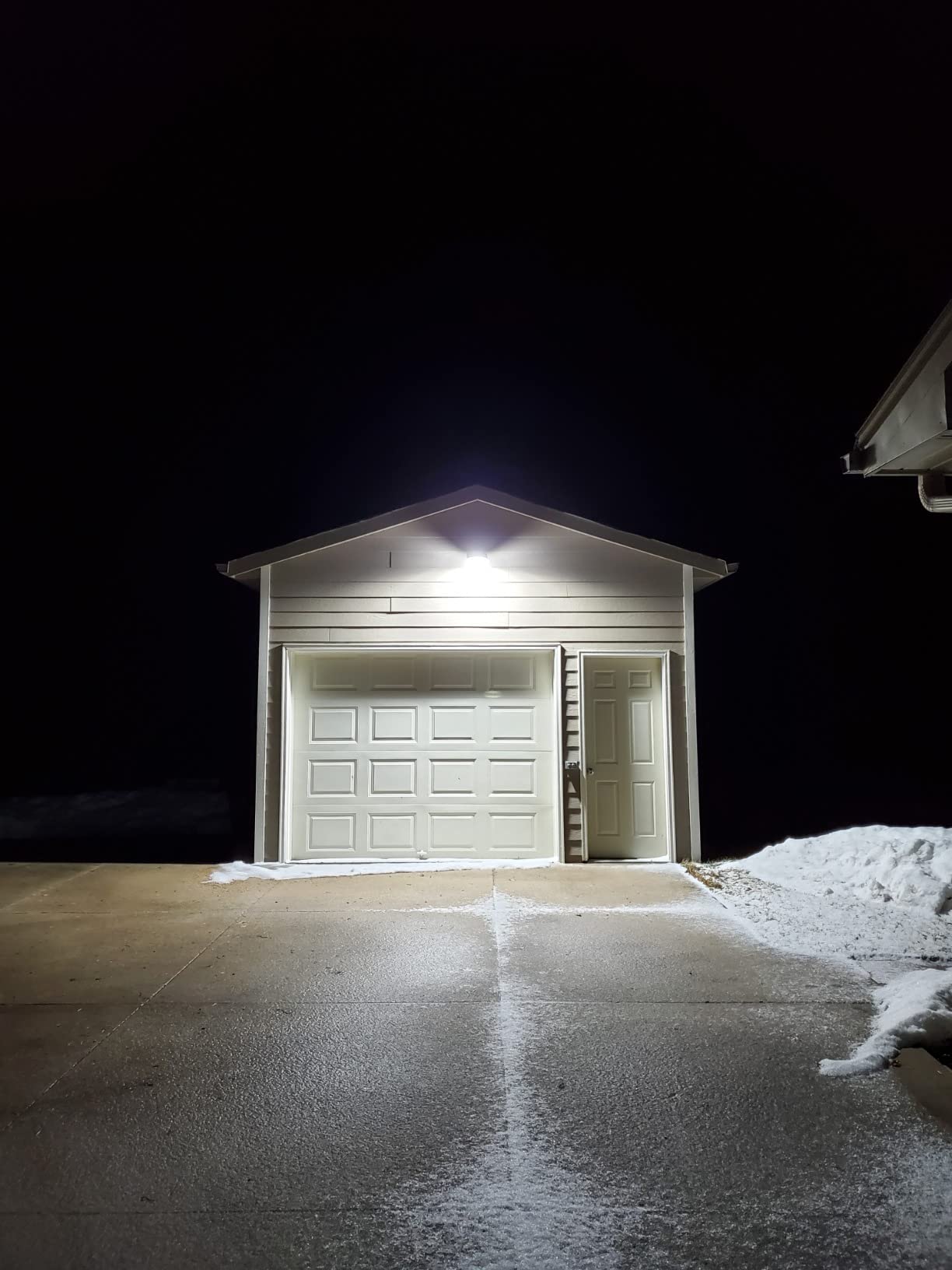 deerdance LED Barn Light, UL Certified 120W Dusk to Dawn Outdoor Lighting with 18000LM 5700K Daylight, IP65 Waterproof Area Street Light for Barns Garage Yard Warehouse Outdoor Security Lighting customer photo 2
