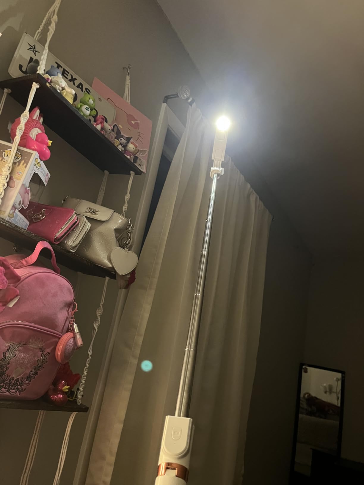 Selfie Stick Tripod with Wireless Remote, 46'' Cellphone Selfie Stick Tripod with LED Fill Light, for iPhone 16/15/14/14 pro/13/13 Pro/12/11/11 Pro/XS Max/XS/XR/X/8/7 and Android Smartphone(Upgrade) customer photo 2