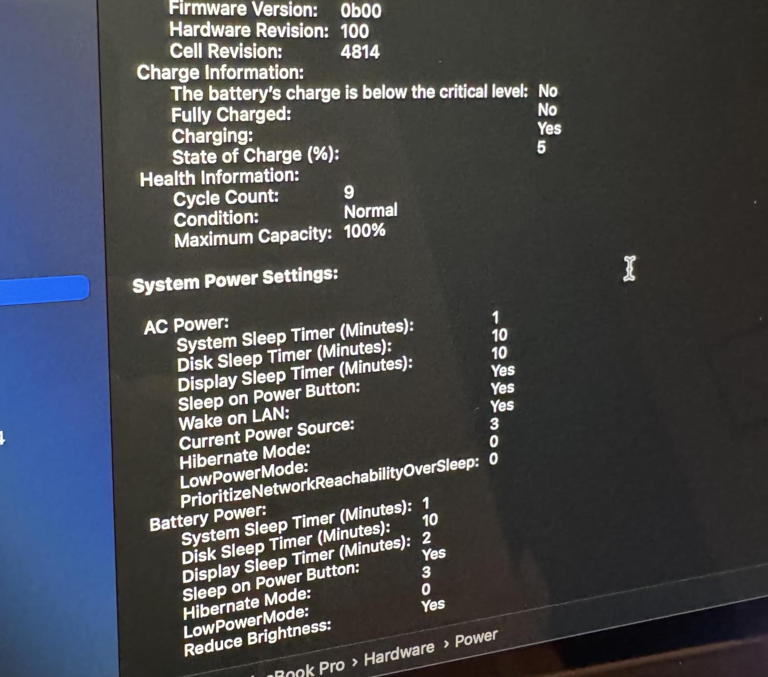 Apple Late 2021 MacBook Pro with Apple M1 Pro chip (14 inch, 16GB RAM, 512GB SSD) Silver (Renewed) customer photo 1