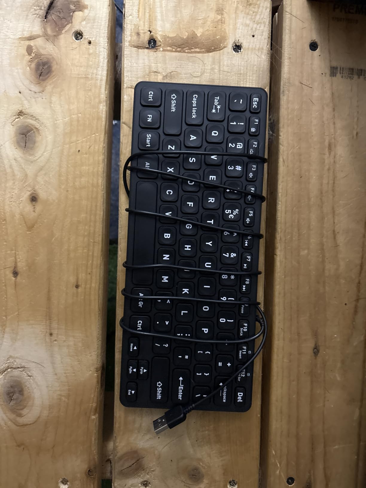 Perixx PERIBOARD-332 Wired Backlit USB Keyboard - Mini 11.22x4.57x0.83 Inches - Slim Scissor Keys with Big Font - White Illuminated LED - US English customer photo 2