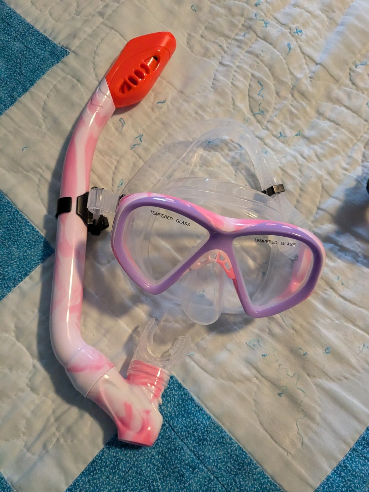Kids Snorkel Set Dry Top Snorkeling Gear for Kids Youth Boys Girls Junior Age 5-15,Tempered Glass Swimming Diving Mask and Snorkel Set 180 Degree Panoramic View customer photo 2