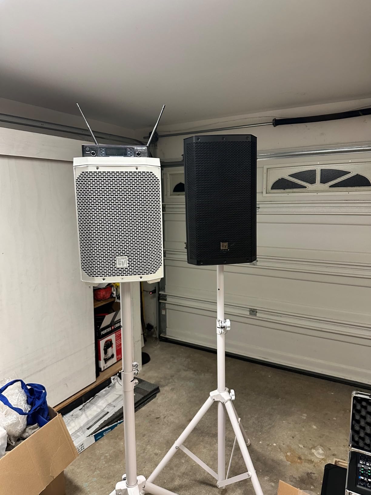 Electro-Voice Everse 8 8 Battery Powered Weatherized Pa Speaker (Black) customer photo 1