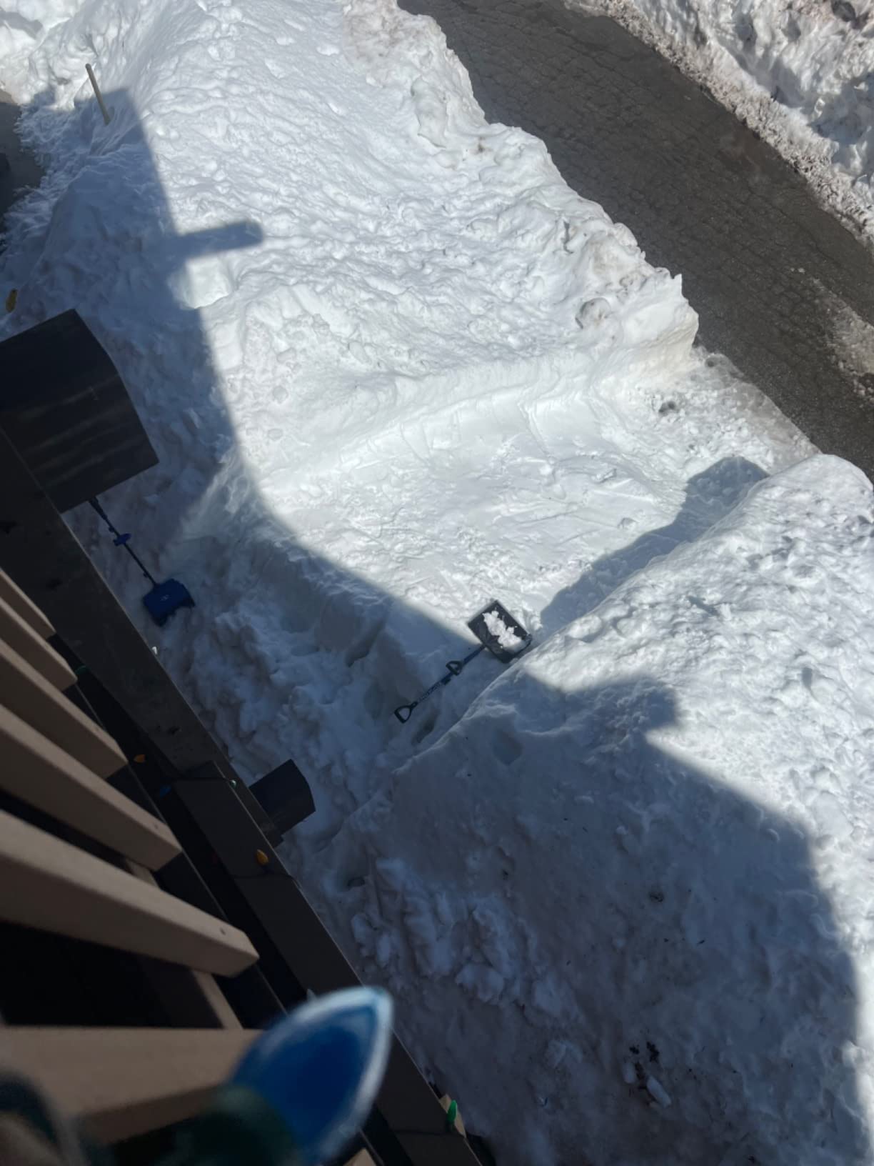 Snow Joe 24V Cordless Snow Shovel Kit with Cover and Scraper, 24V-SS13-TV1 customer photo 1