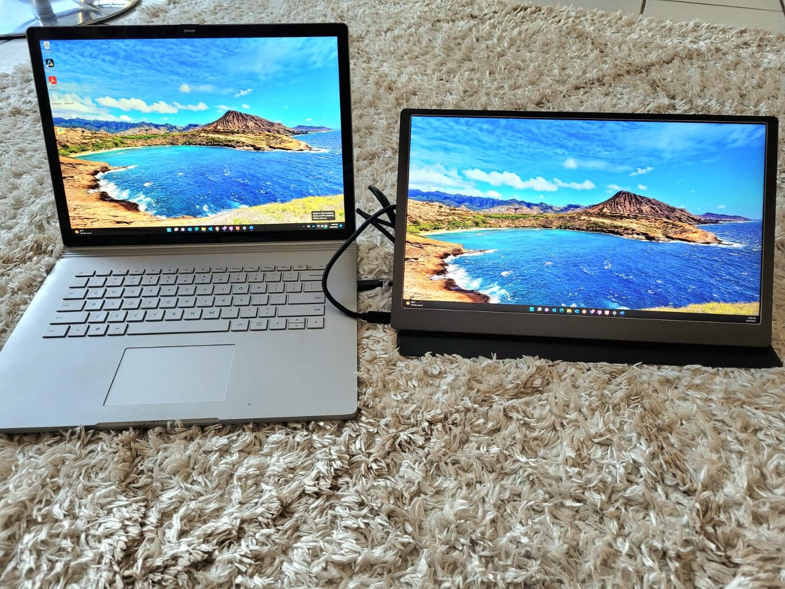 Upperizon Portable Monitor 15.6 inch FHD 87% sRGB 60Hz IPS HDR HDMI USB-C Travel Monitor for Laptop MacBook PC Surface PS5 Xbox, External Display with Kickstand & Speakers, VESA Compatible customer photo 2
