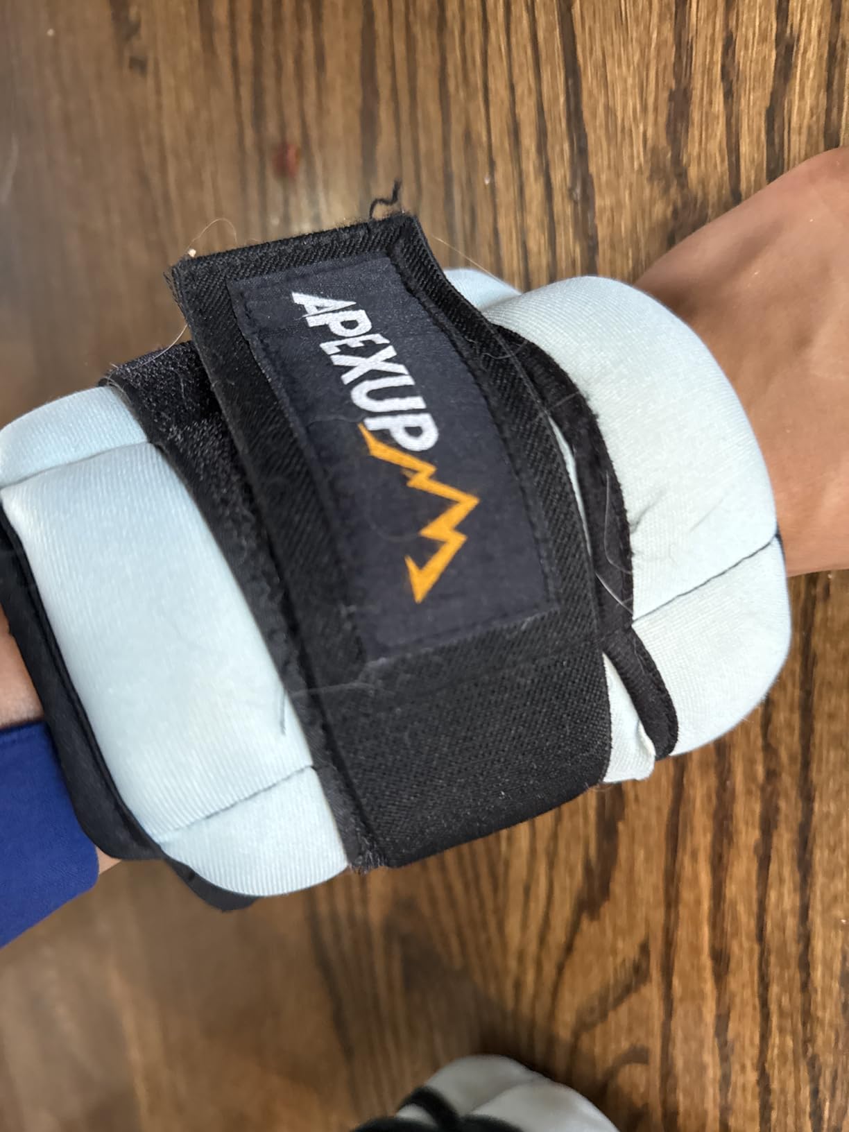 APEXUP Adjustable Ankle Weights for Women and Men, Modularized Leg Weight Straps for Yoga, Walking, Running, Aerobics, Gym, Physical Therapy customer photo 2
