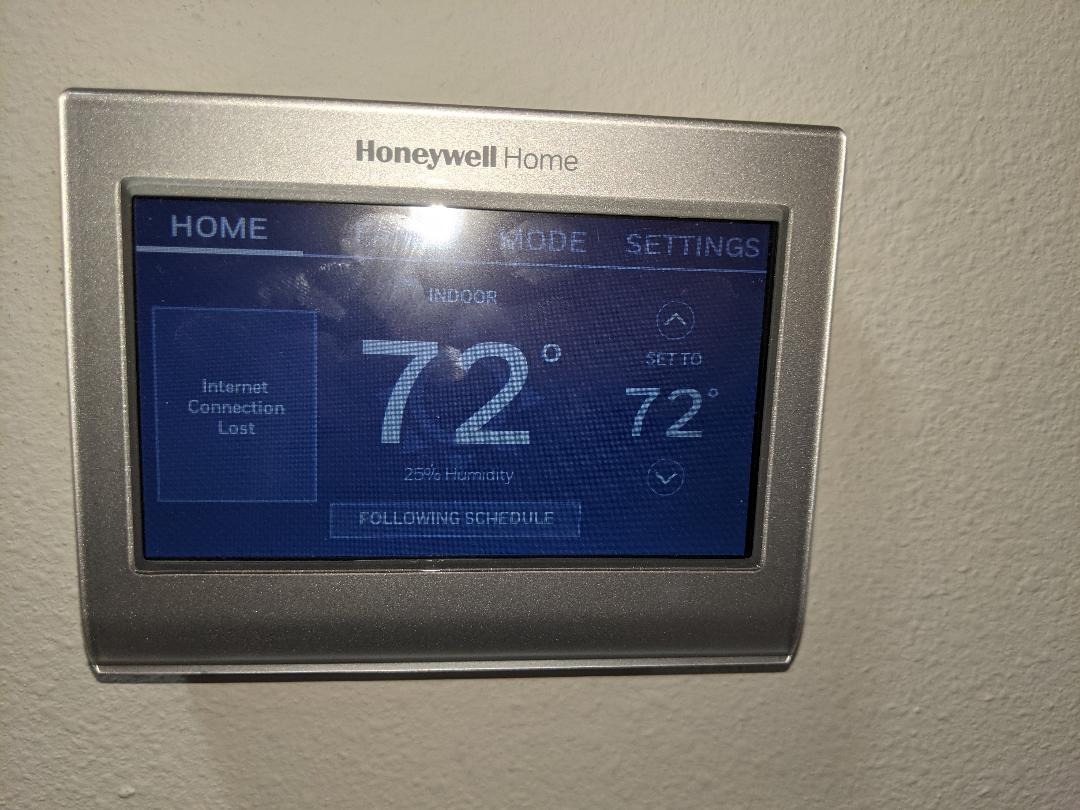 Honeywell Home RTH9600WF Smart Color Thermostat ENERGY STAR Wi-Fi Programmable Touchscreen Alexa Ready - C-Wire Required | RTH9600WF ENERGY STAR Wi-Fi Programmable Touchscreen Alexa Ready - C-Wire Required customer photo 1