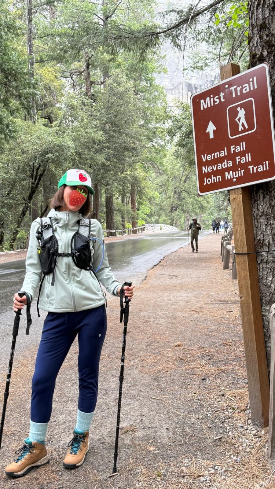 Lightweight Hydration Backpack, Running Backpack with 2L Water Bladder customer photo 1