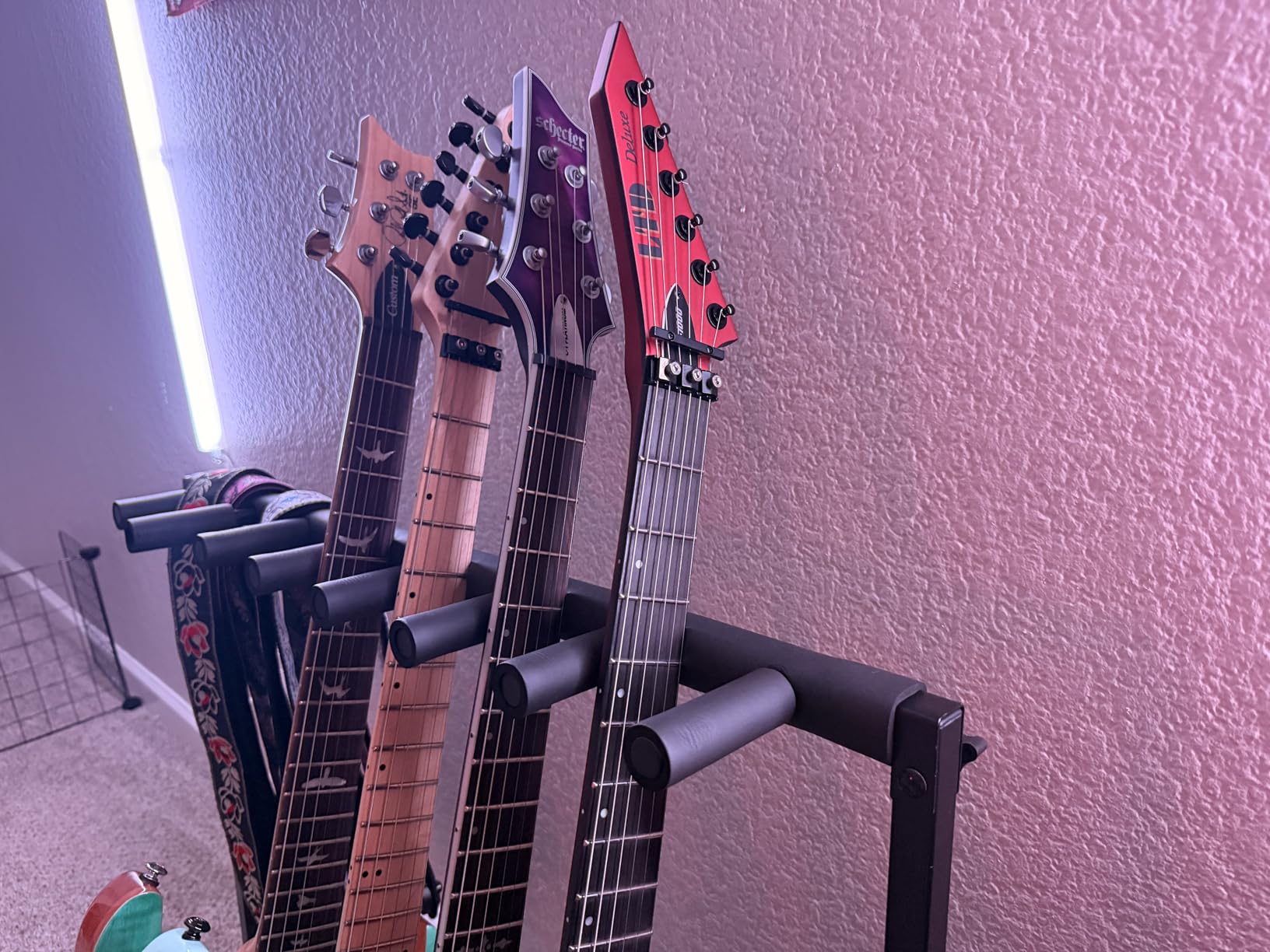 Gator Rok-It Collapsible Folding Guitar Rack Stand for 7 Guitars – Fits Acoustic, Electric, or Bass Guitars – Portable, Durable, Space-Saving Storage (RI-GTR-RACK7) customer photo 1