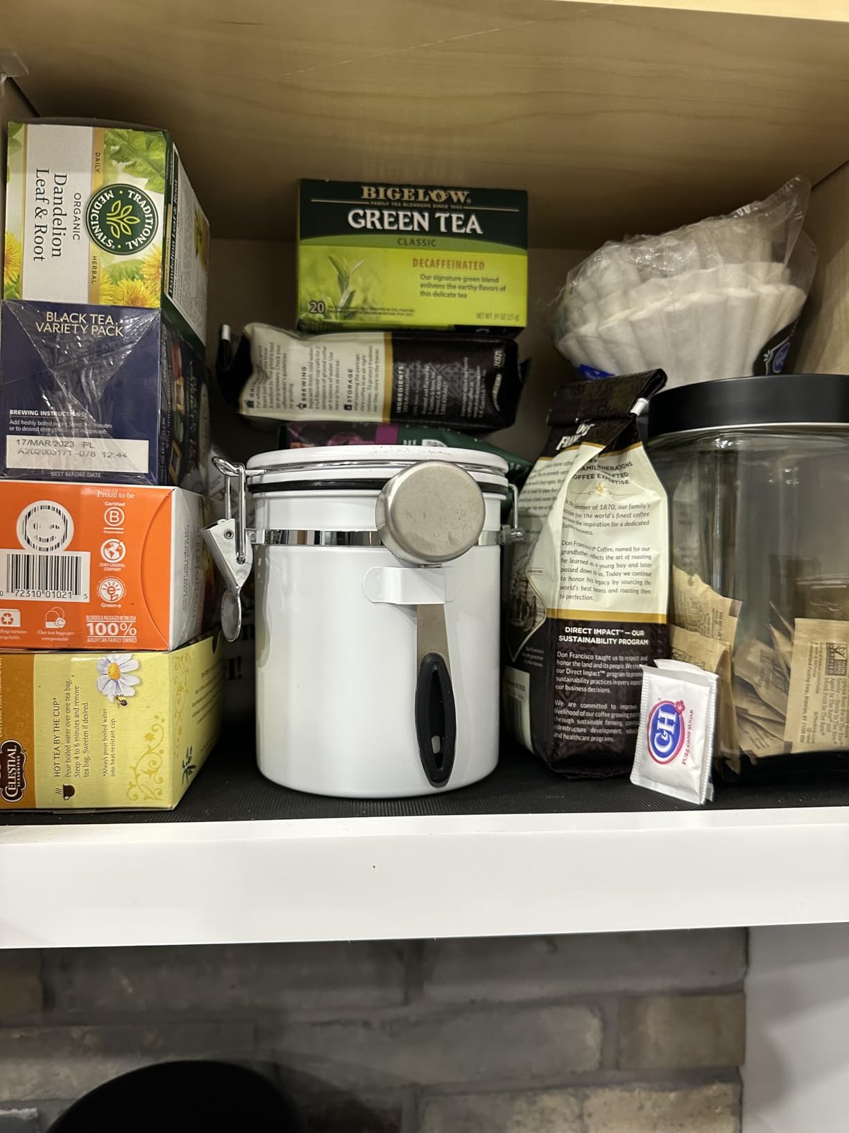 ShanSon Coffee Canister Airtight, Stainless Steel Bean Storage Container with Date Tracker & Scoop, Grounds Sugar Flour Tea Cereal Fits Kitchen Pantry, Ideal Gift for Coffee Lovers,16oz,Green customer photo 2