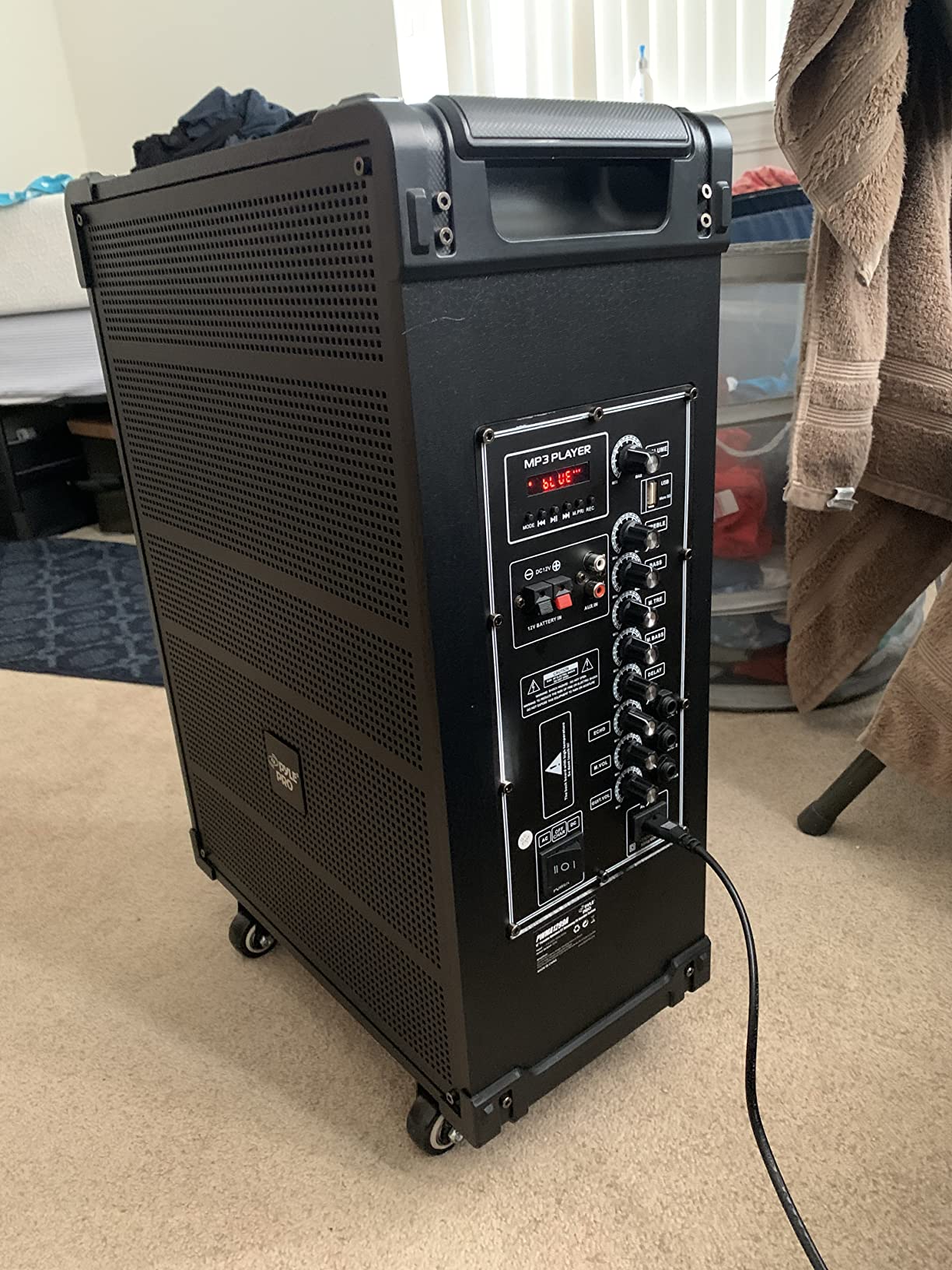 Pyle 12'' Portable Wireless Bluetooth Speaker System - Built-in Rechargeable Battery, Wireless Microphone, USB/Micro SD/FM - 80 Watt - FM Radio with Digital LED Display, PWMA1299A customer photo 1