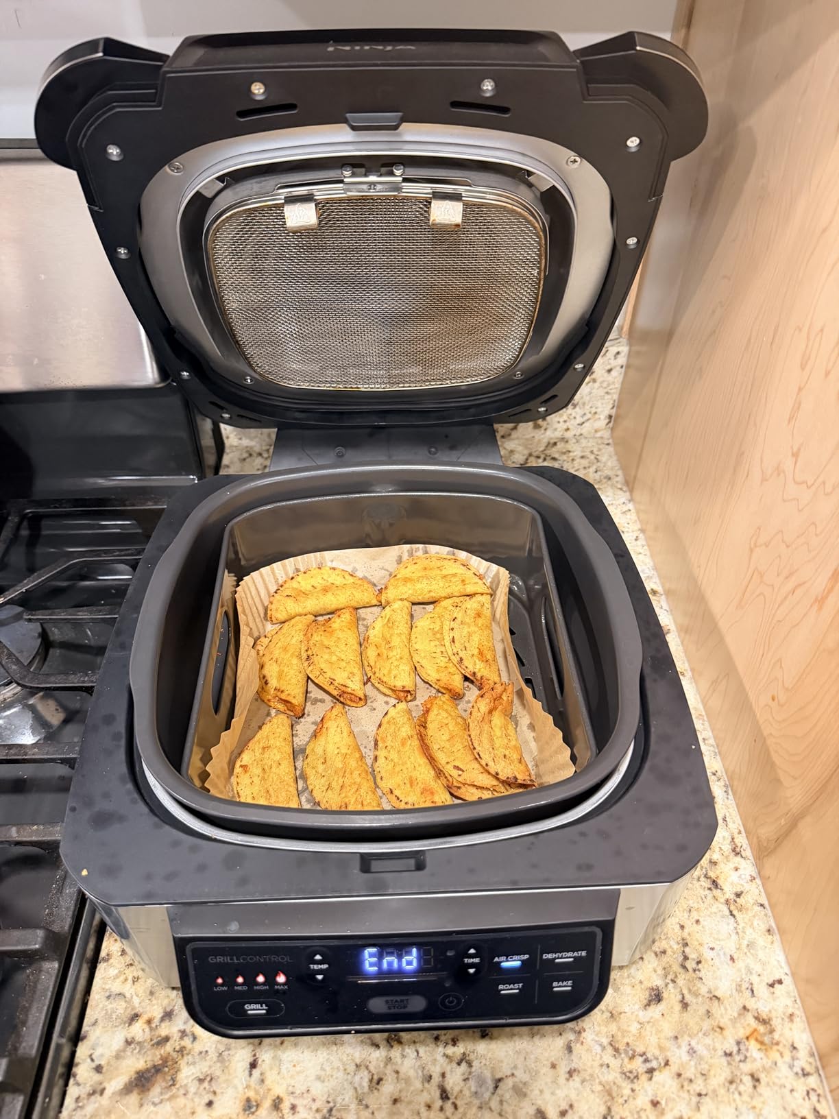 Ninja® Foodi® 6-in-1 Indoor Grill & Air Fryer, 500°F, Black/Silver, EG201 customer photo 1