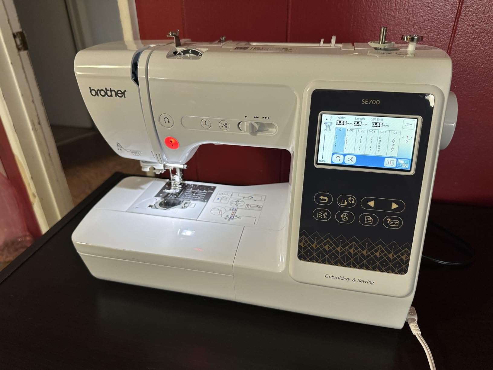 Brother SE700 Sewing and Embroidery Machine, Wireless LAN, 8 included Ft customer photo 2