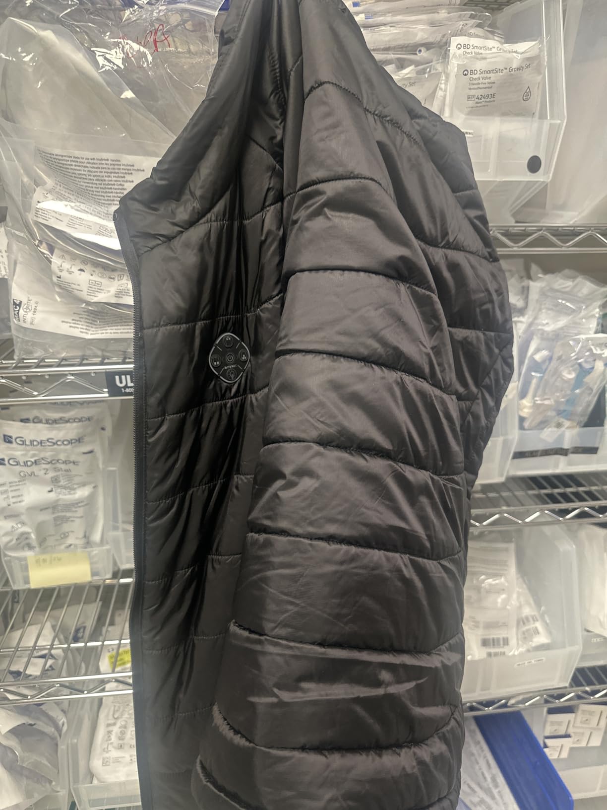 KOVNLO Womens Heated Vest, 5 in 1 Smart Controller, Lights-out Design, Electric Heated Jackets (Battery Pack Not Included) customer photo 2