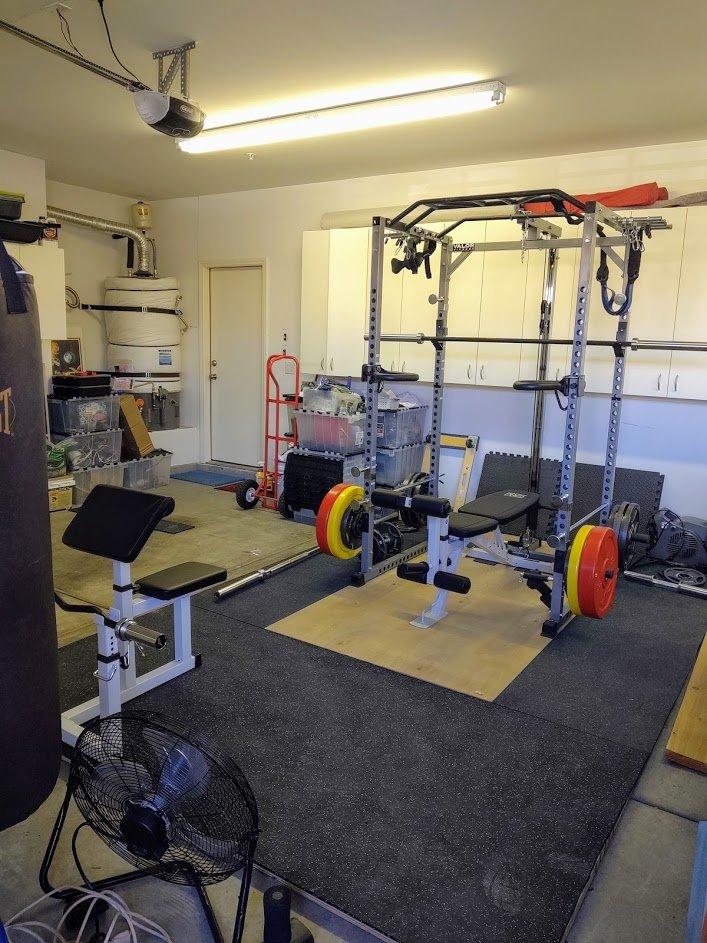 American Floor Mats 3/8in (9mm) Thick Solid Black 4' x 5' Heavy Duty Rubber Rolls, Protective Exercise Mats, Home Gym Rubber Flooring customer photo 2