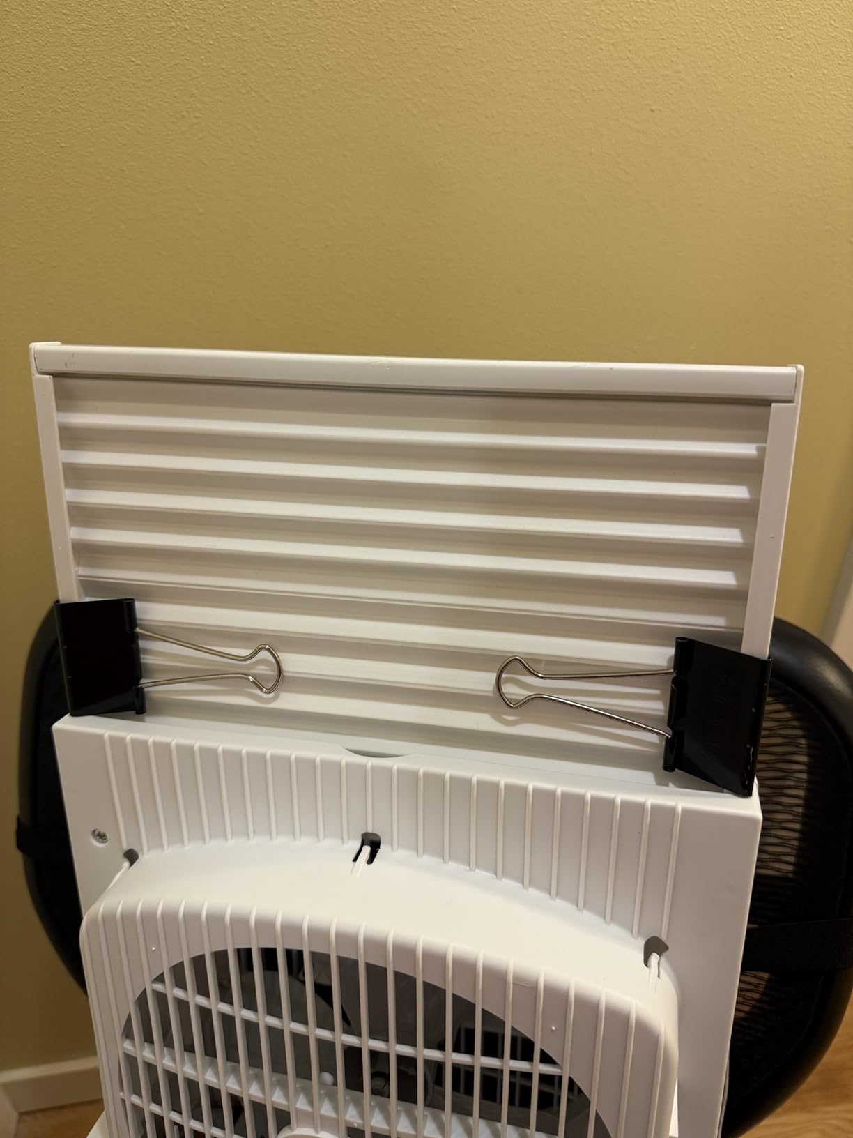 Comfort Zone Reversible Twin Window Fan with 3-Speeds & Expandable Width customer photo 1
