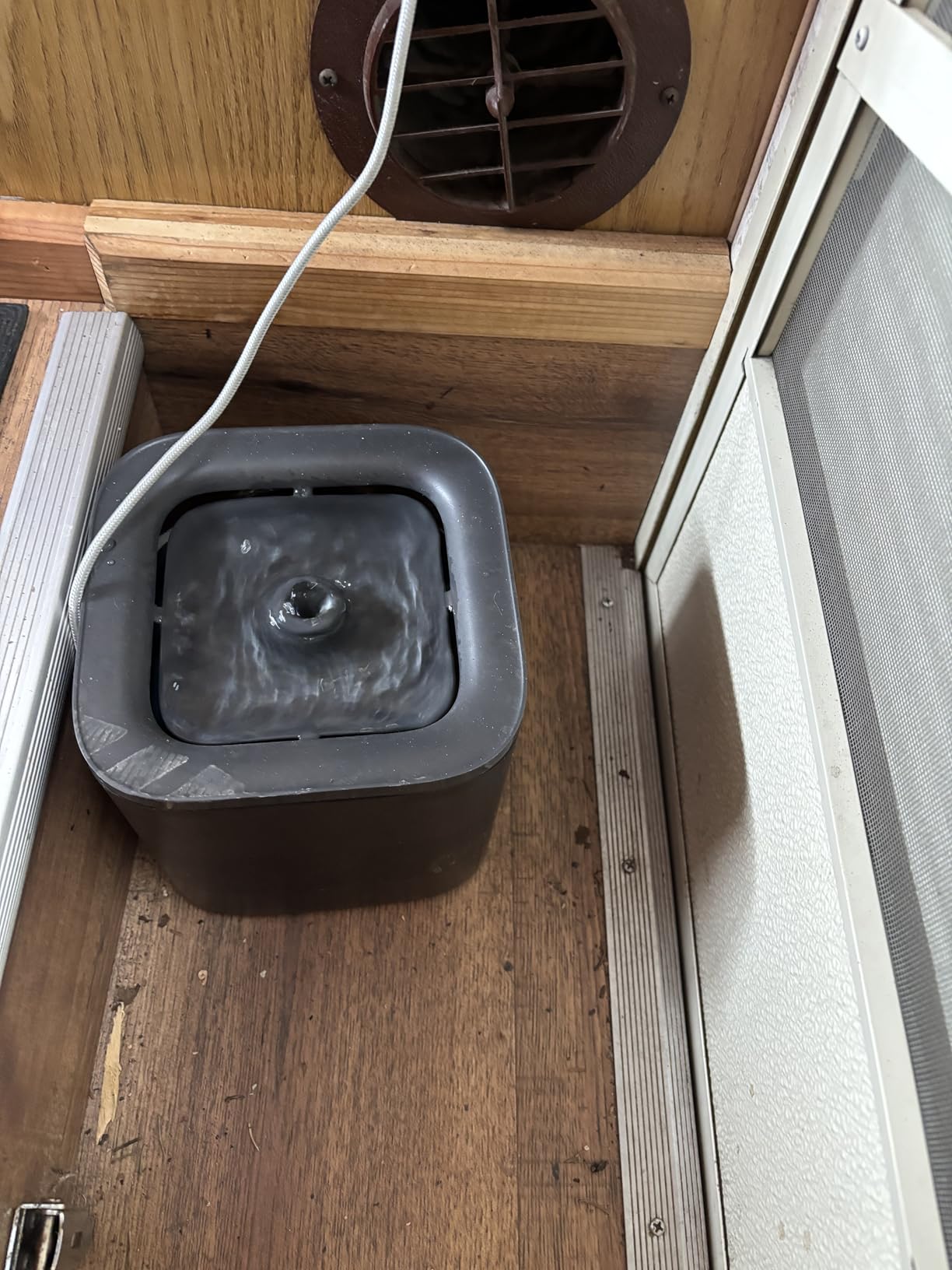 PETKIT Eversweet Solo SE Cat Water Fountain 65oz/1.85L Wireless Pump customer photo 1