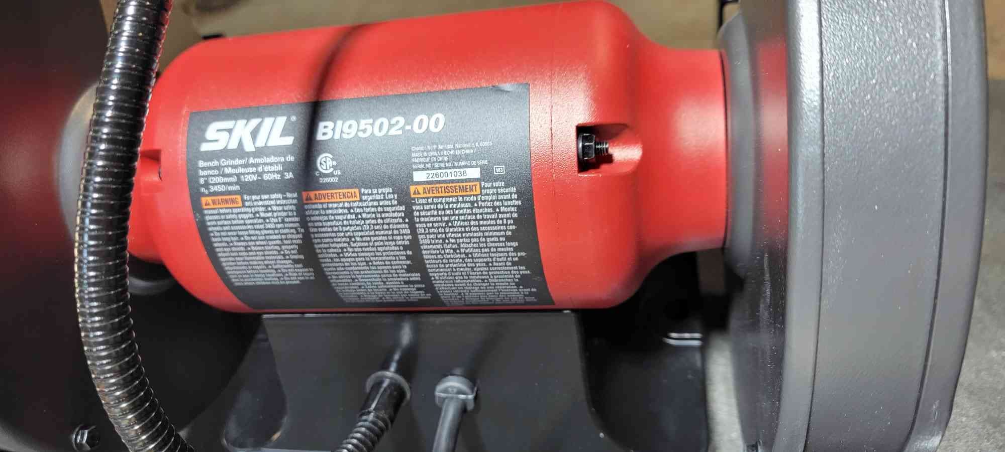 SKIL 3.0 Amp 8 In. Bench Grinder with Built-in Water Cooling Tray & LED Work Light - BI9502-00 customer photo 2